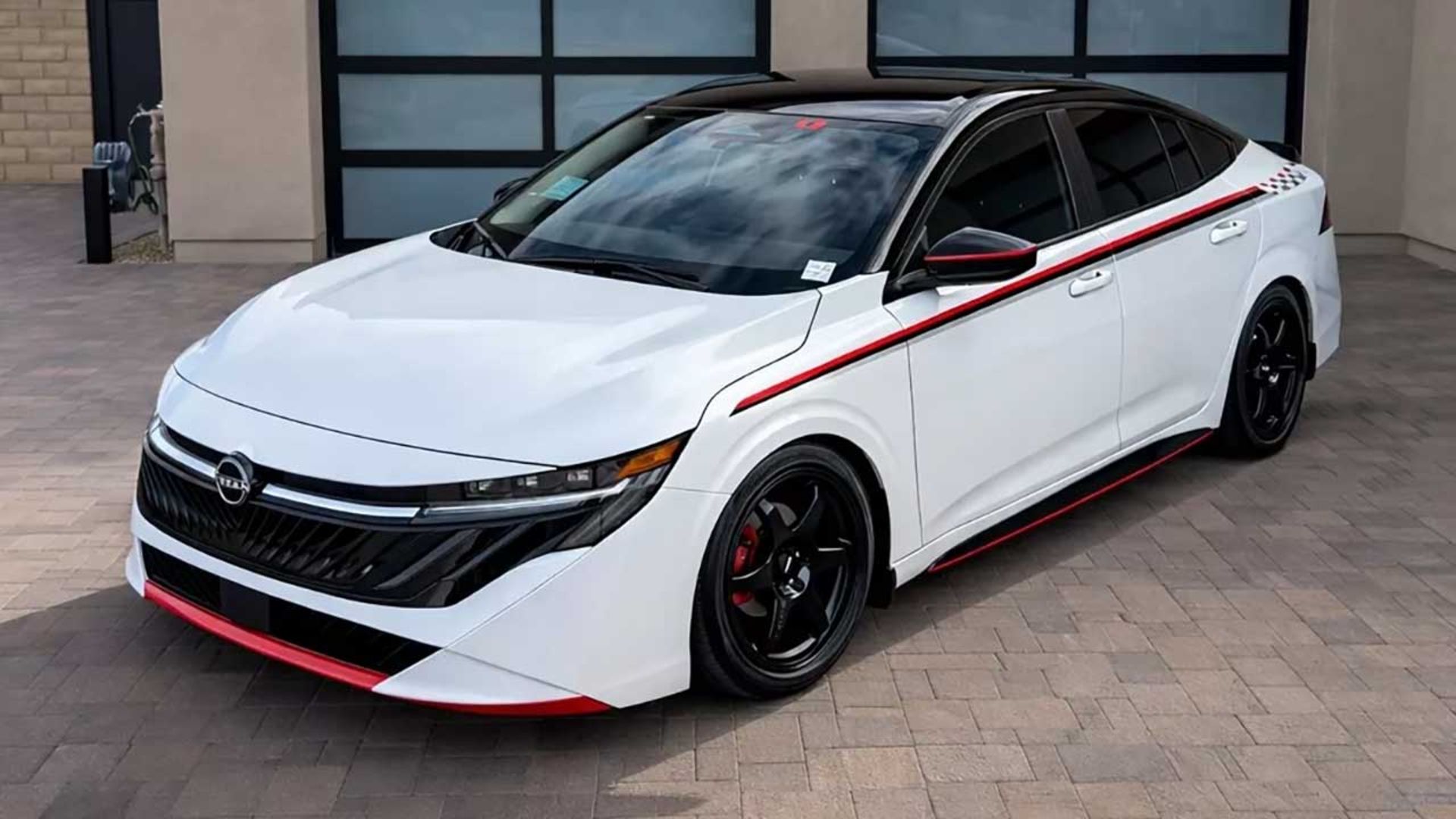 نیسان سنترا RS