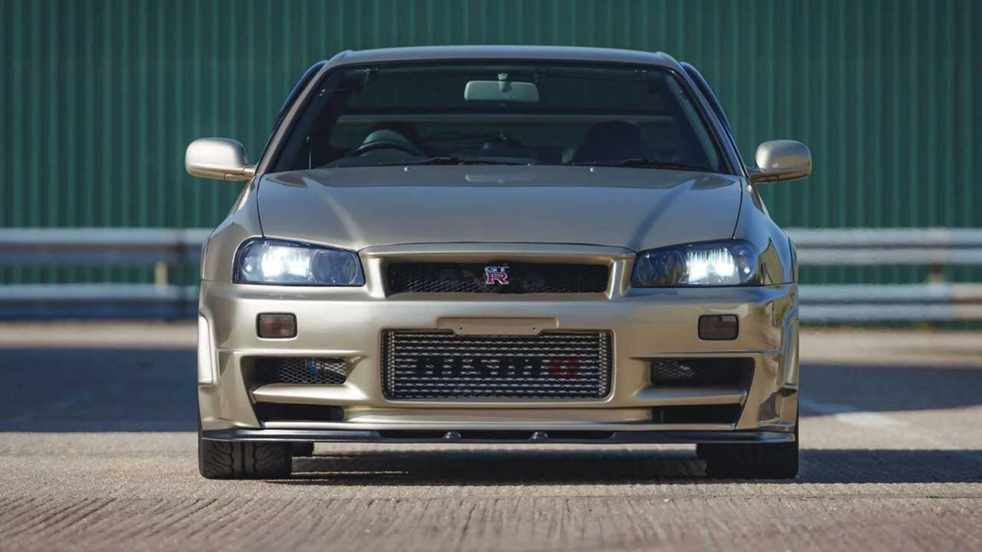 نیسان اسکای‌لاین GT-R مدل ۲۰۰۱
