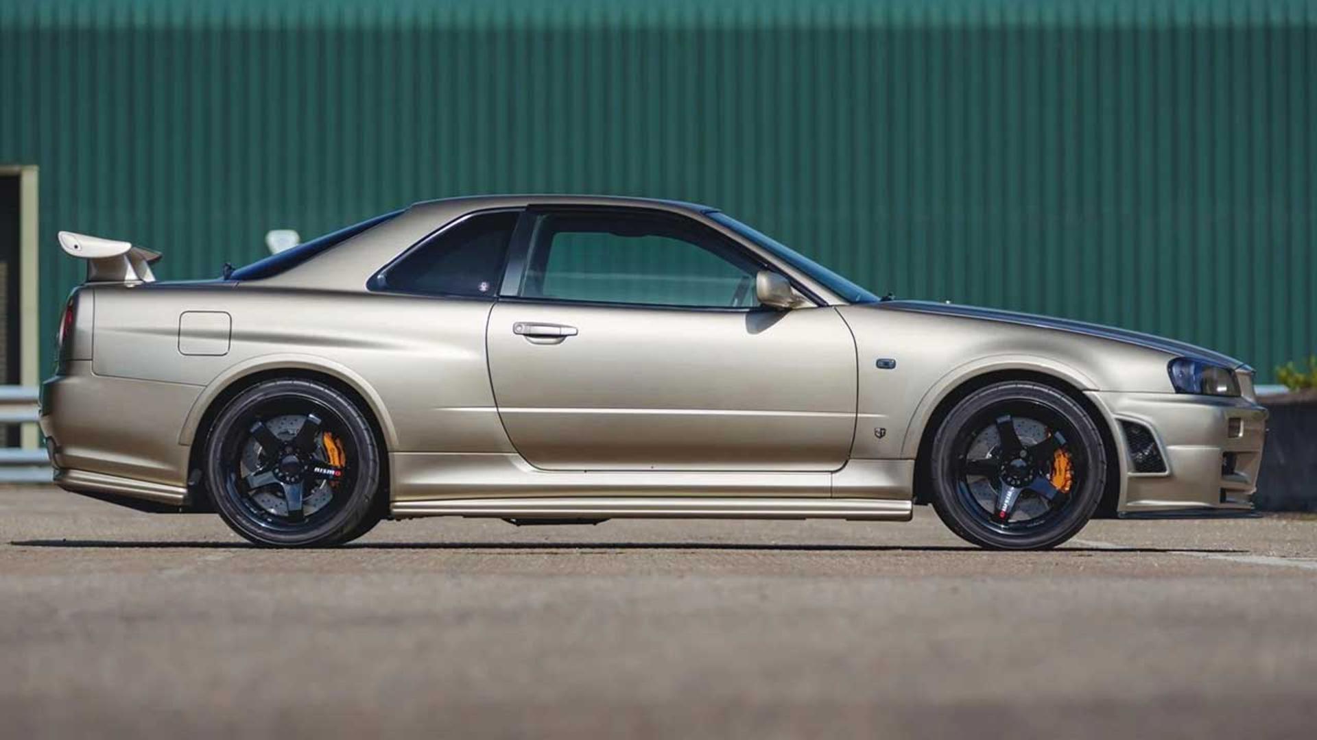 نیسان اسکای‌لاین GT-R مدل ۲۰۰۱