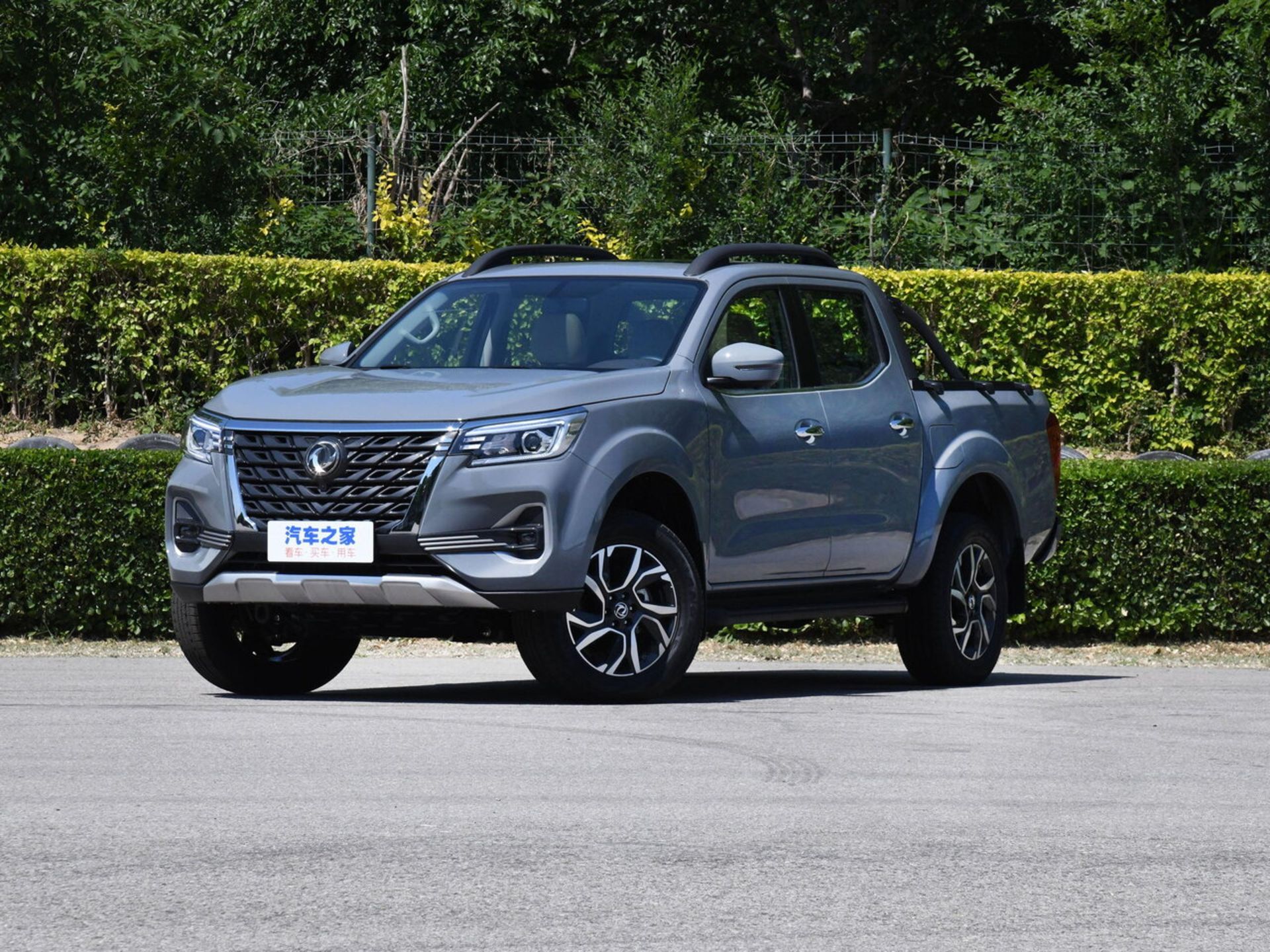 nissan terra navara oickup truck