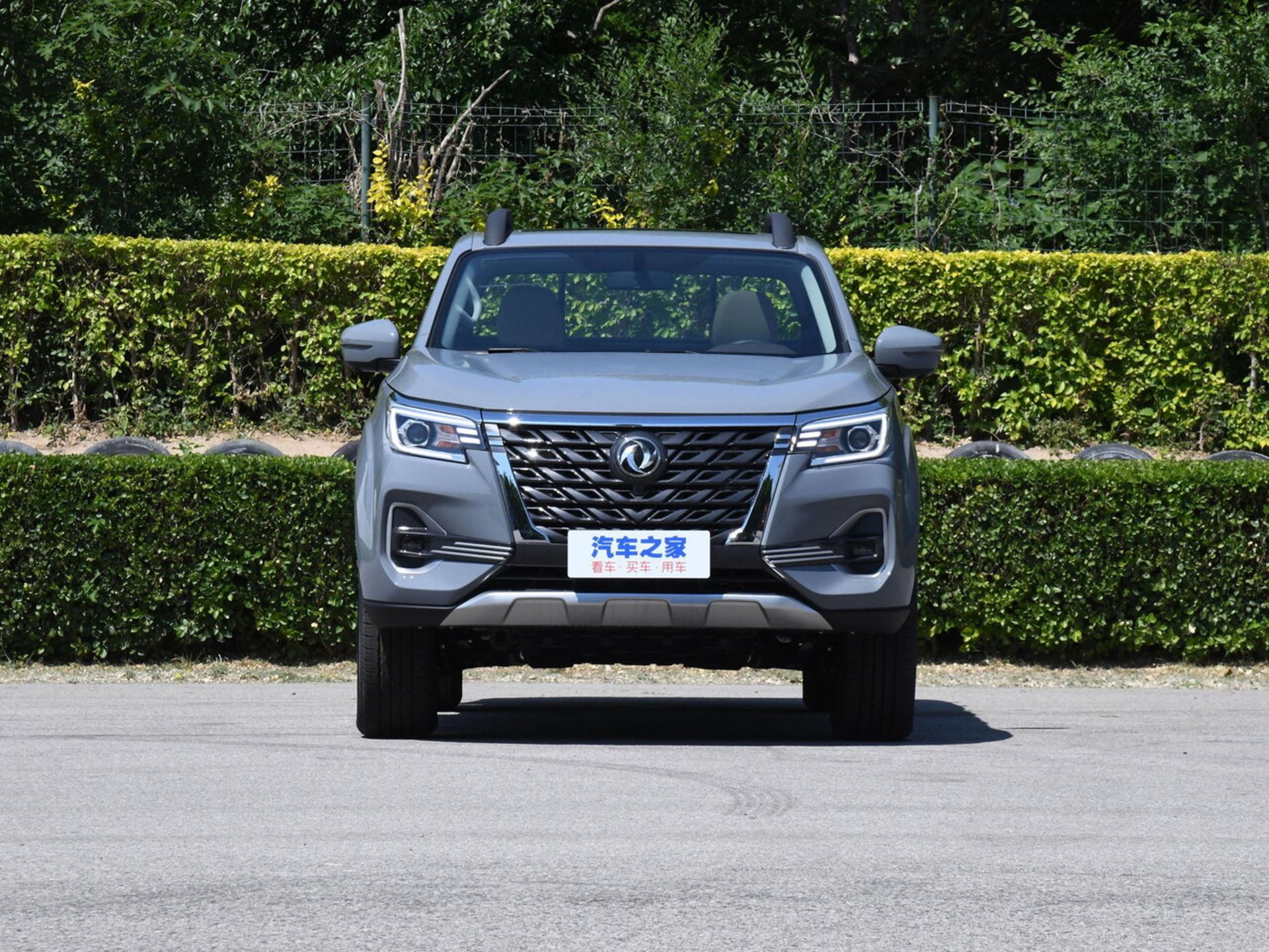 nissan terra navara oickup truck
