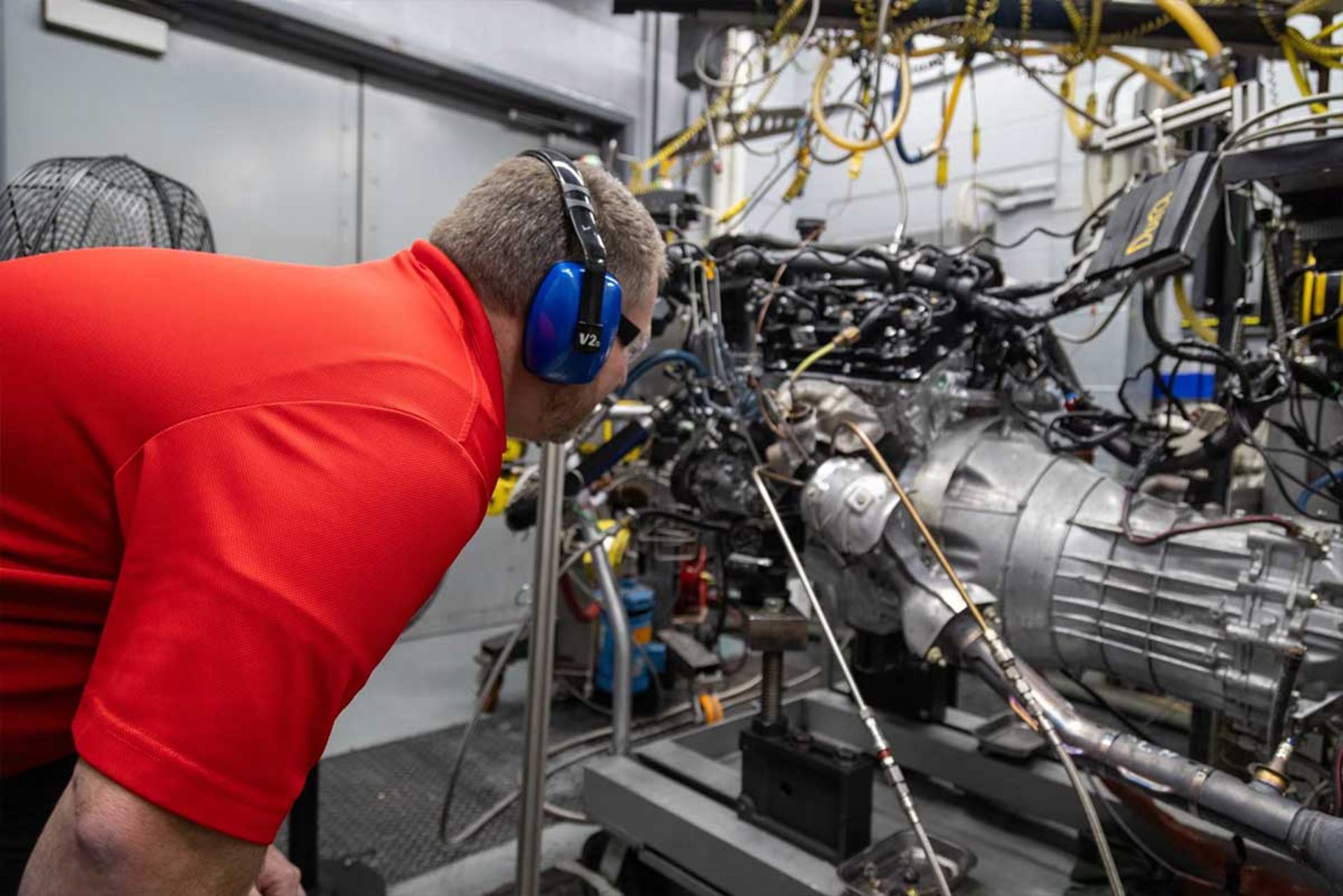 آزمایش‌های موتور V6 نیسان