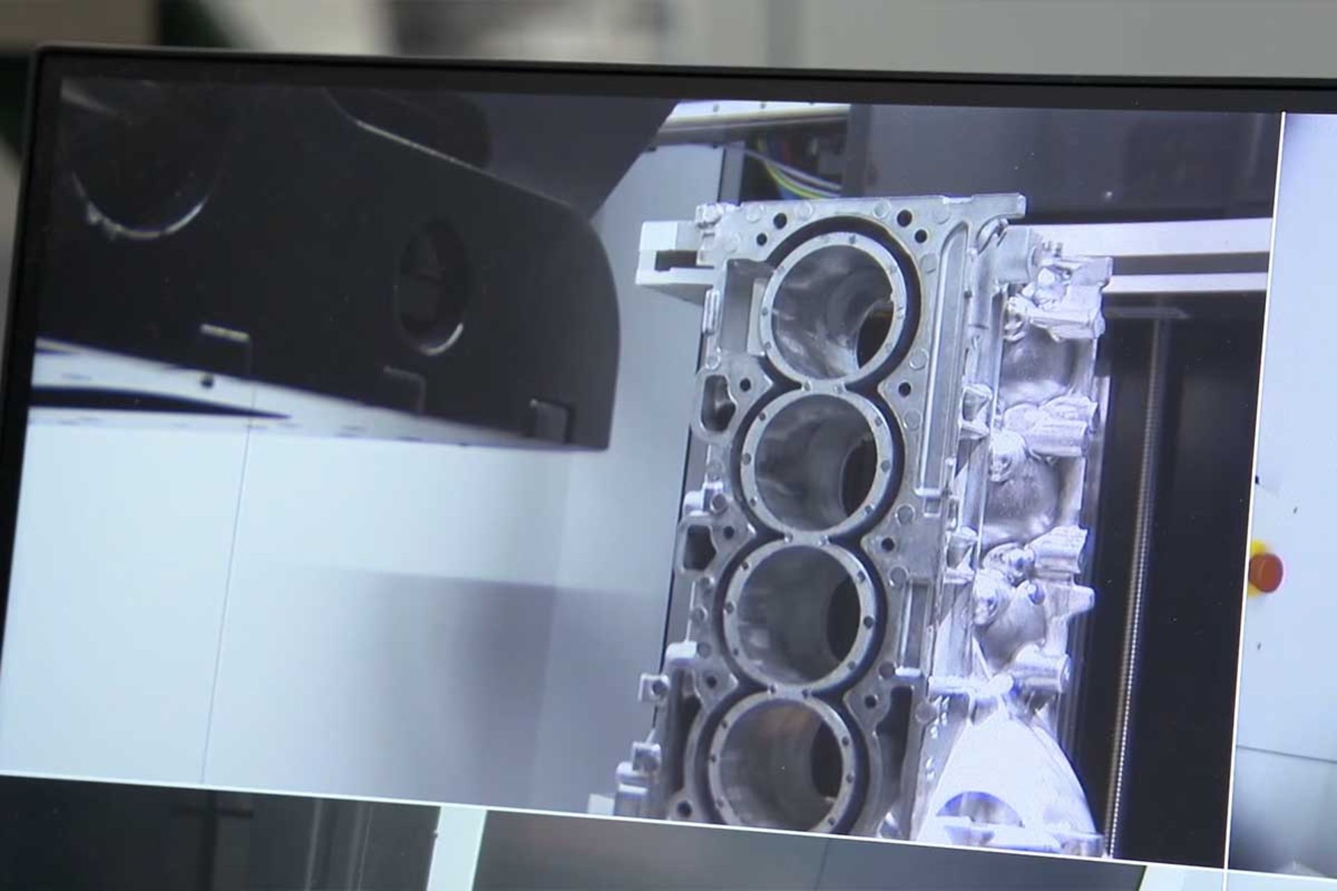 آزمایش‌های موتور V6 نیسان