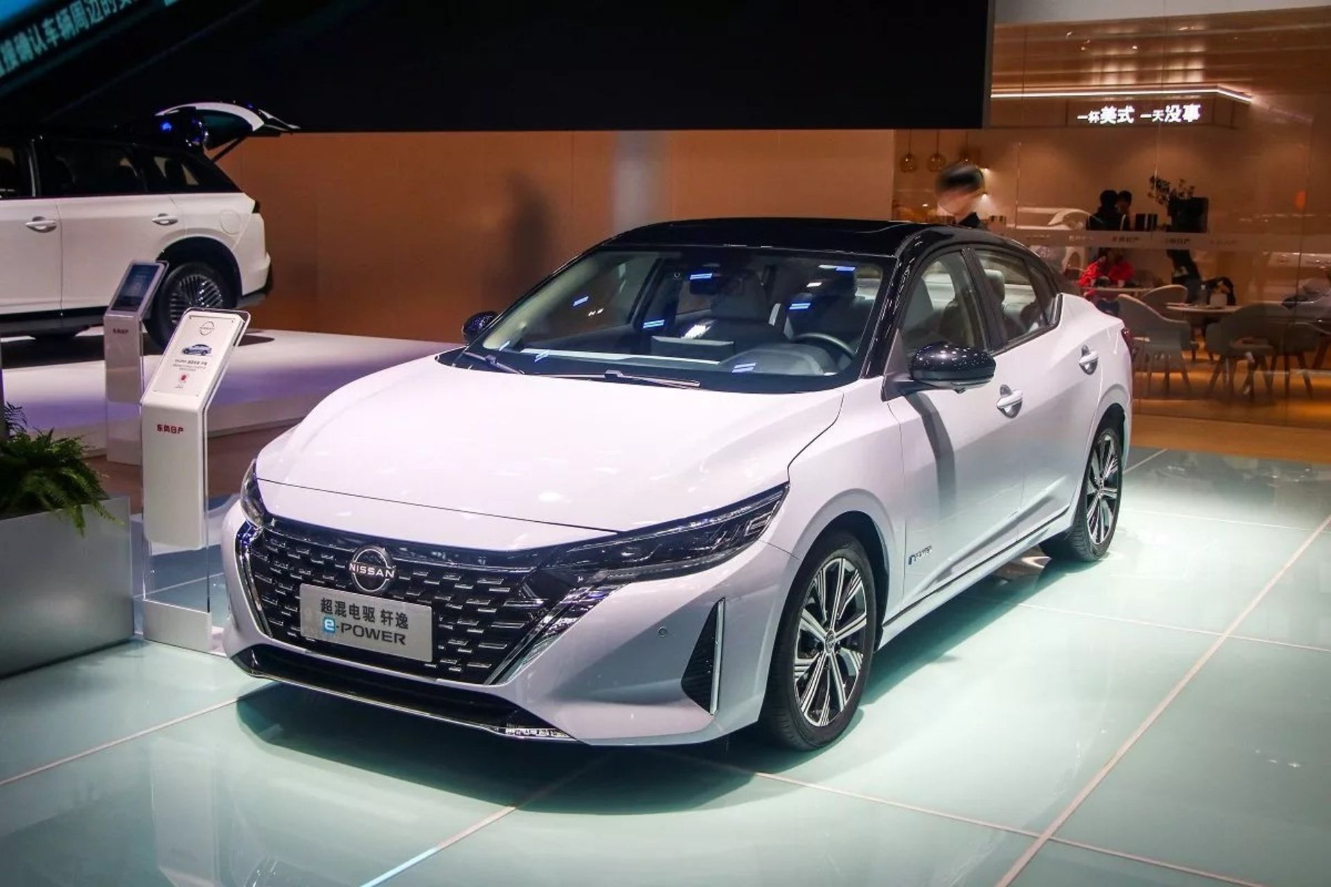 نیسان سیلفی هیبرید