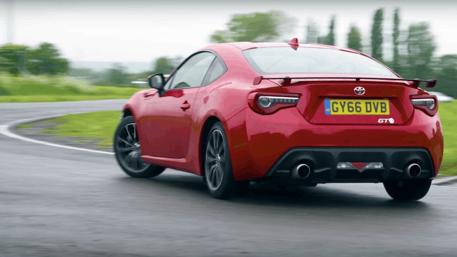 تفاوت کم فرمانی و بیش فرمانی