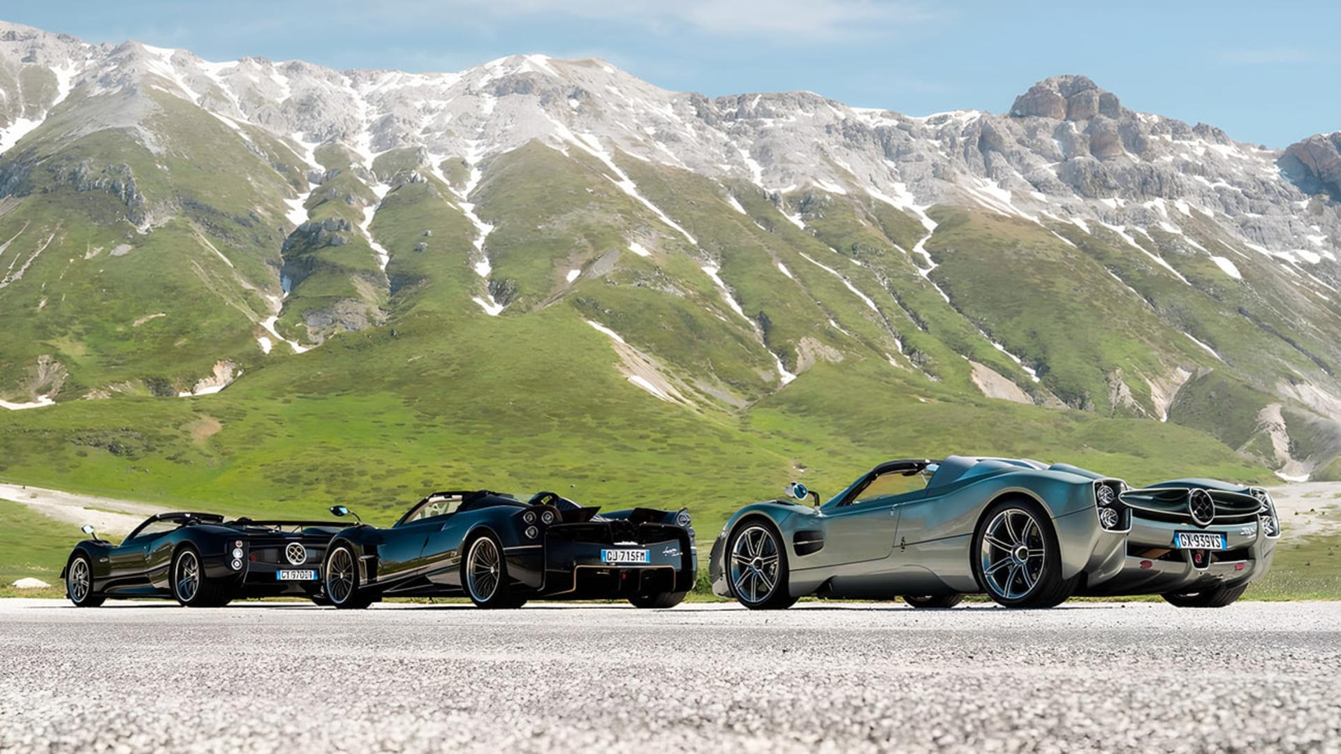 خودروهای پاگانی (Pagani) مدل زوندا (Zonda)، هوایرا (Huayra) و یوتوپیا (Utopia) در فضای باز