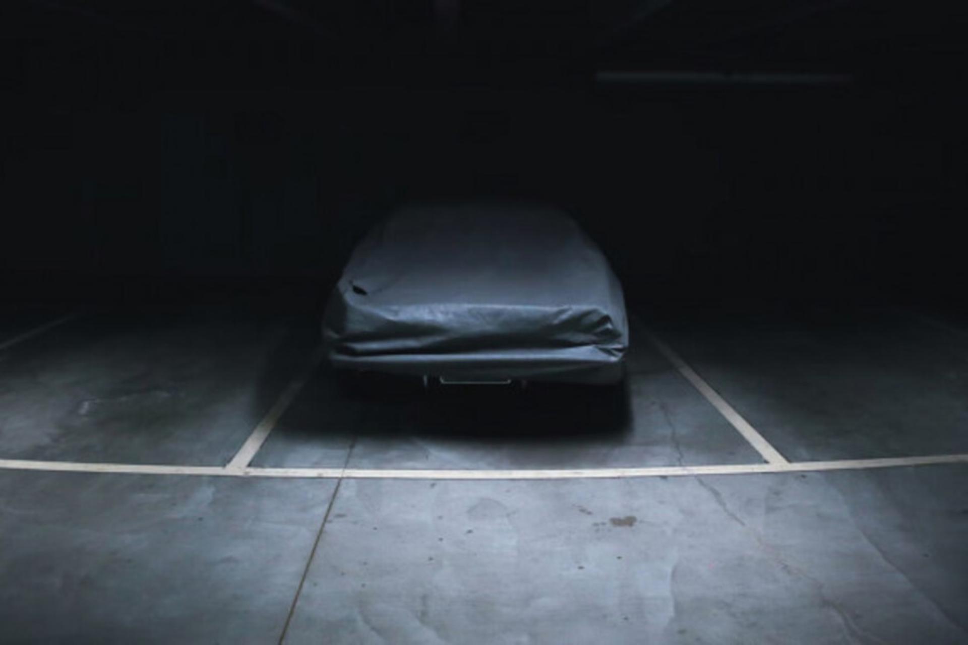 خودروی پارک شده