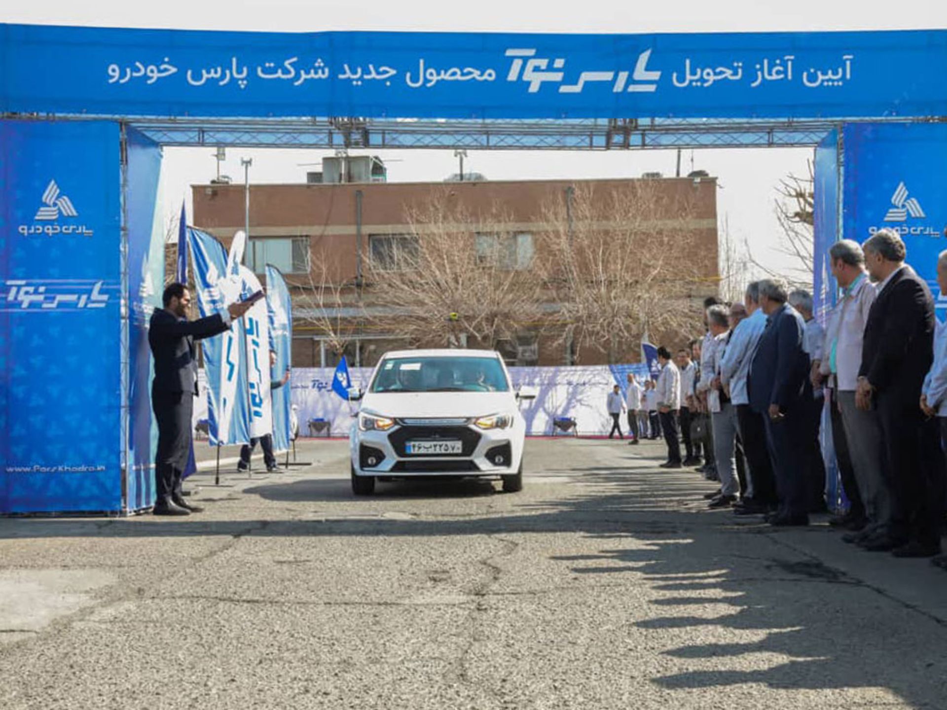 تحویل پارس نوآ به مشتریان