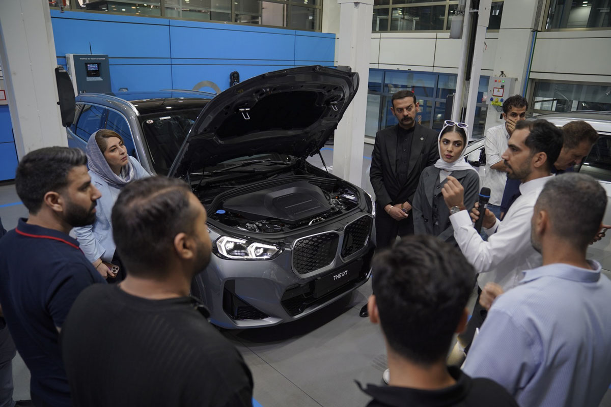 کلاس آموزشی خودروهای برقی BMW iX1 ویژه خریداران اولین بار توسط پرشیاخودرو برگزار شد