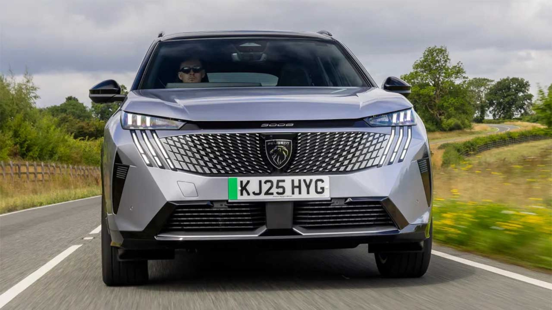 پژو 5008 برقی AWD