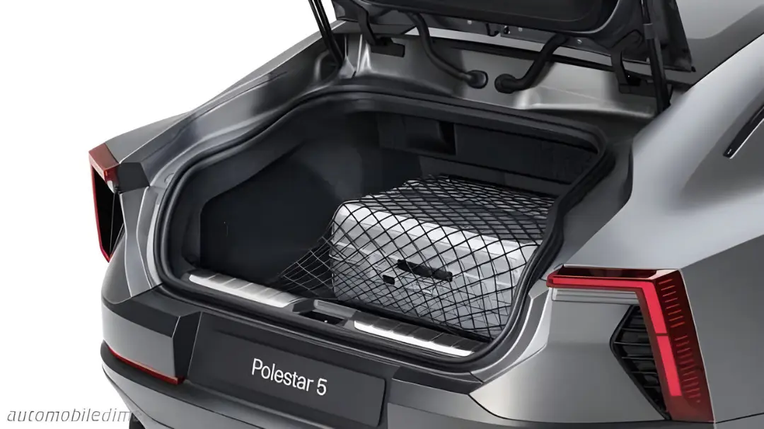 فضای صندوق عقب خودروی پولستار 5 (Polestar 5) با چیدمان بار