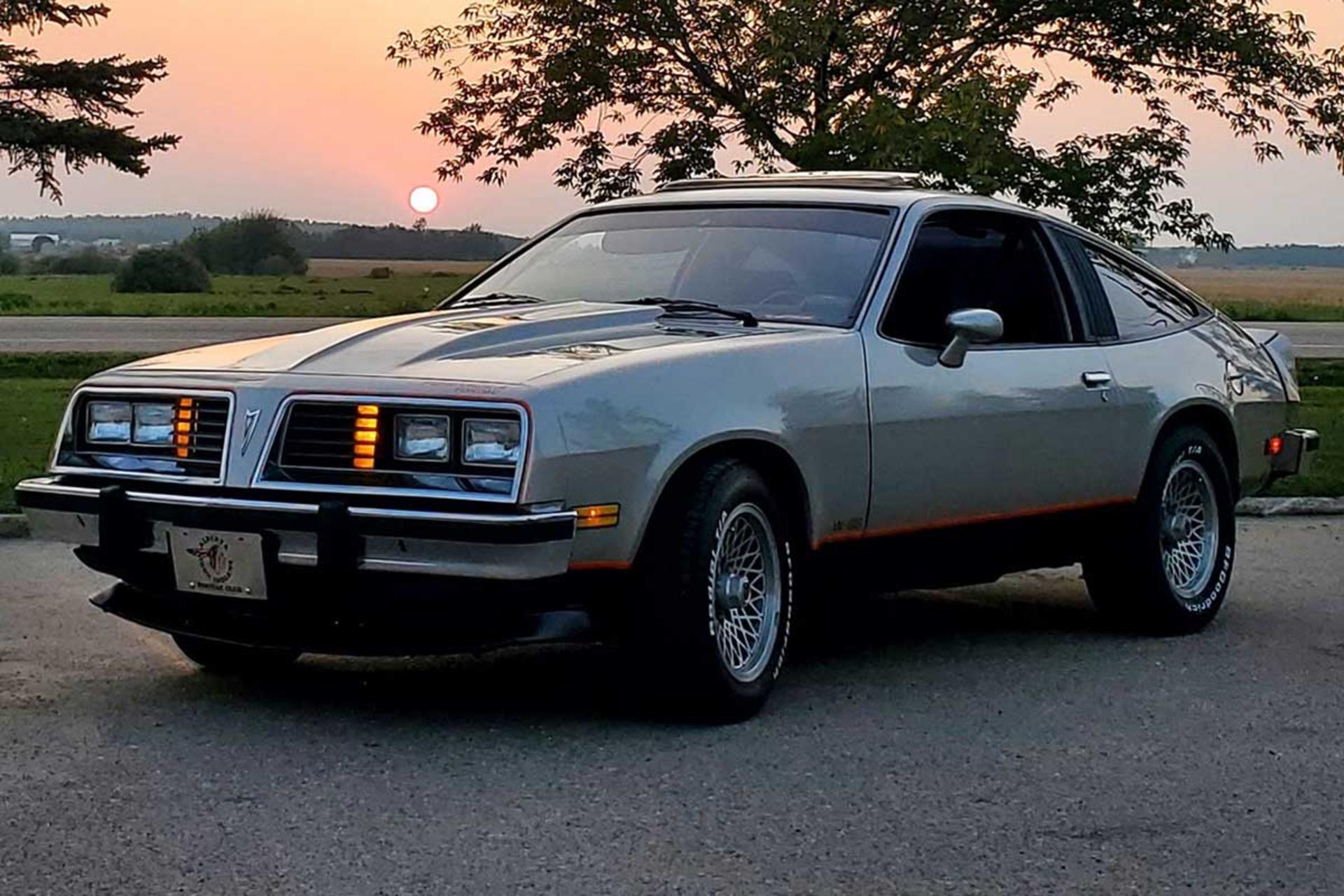 پونتیاک سان‌برد اسپرت هاچ 1980