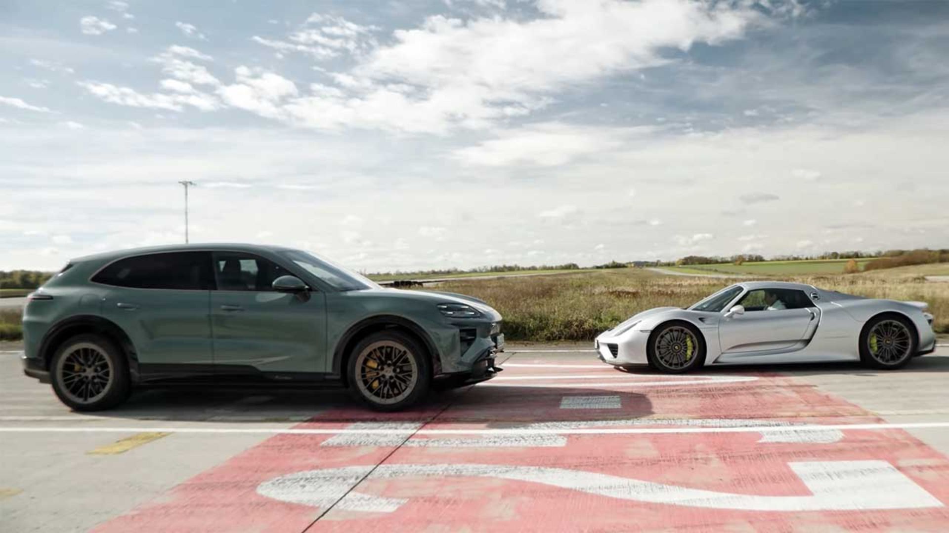 درگ پورشه کاین برقی با 918