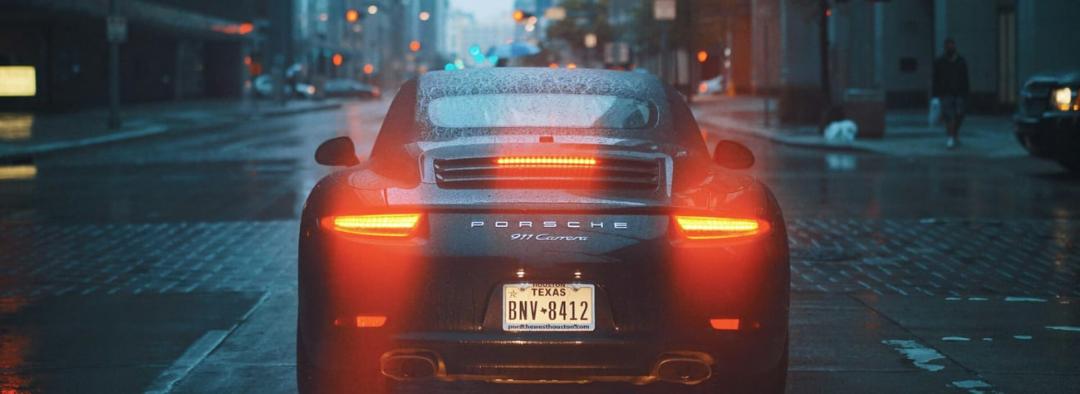 چراغ ترمز سوم (Third Brake Light) در خودروی پورشه (Porsche) 911 Carrera