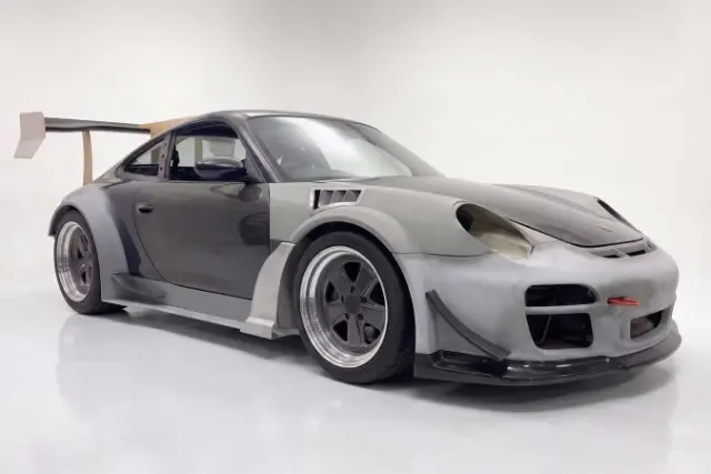 پورشه 911 با پیشرانه V8 شورلت