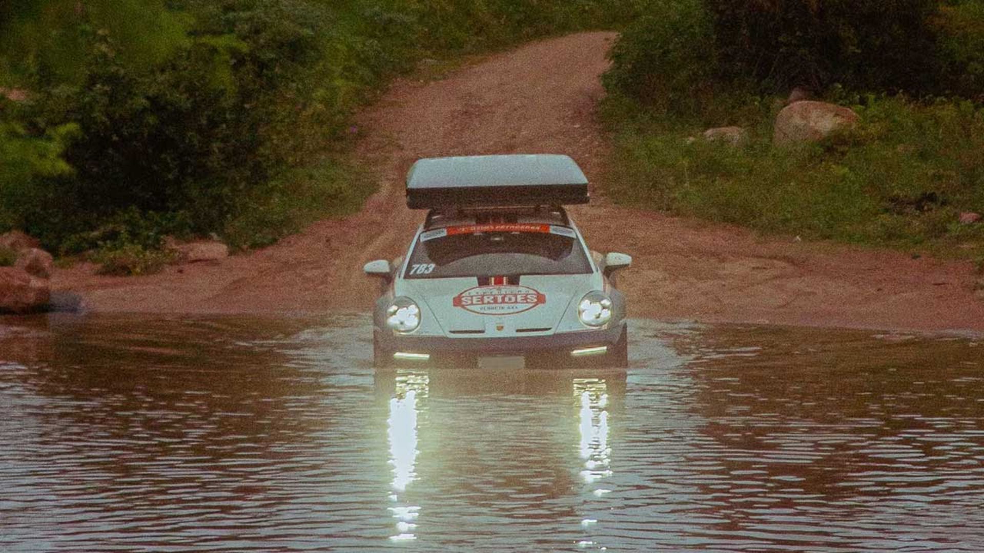 پورشه ۹۱۱ داکار در رالی