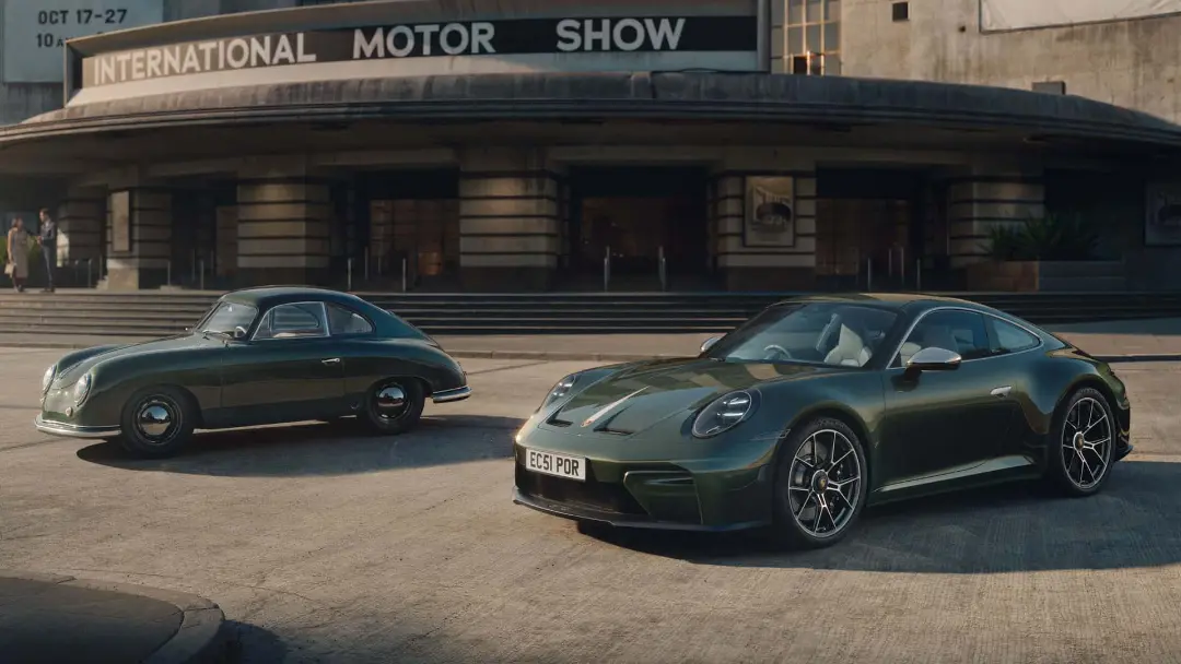 نسخه ویژه پورشه 911 GT3 برای بریتانیا در کنار 356