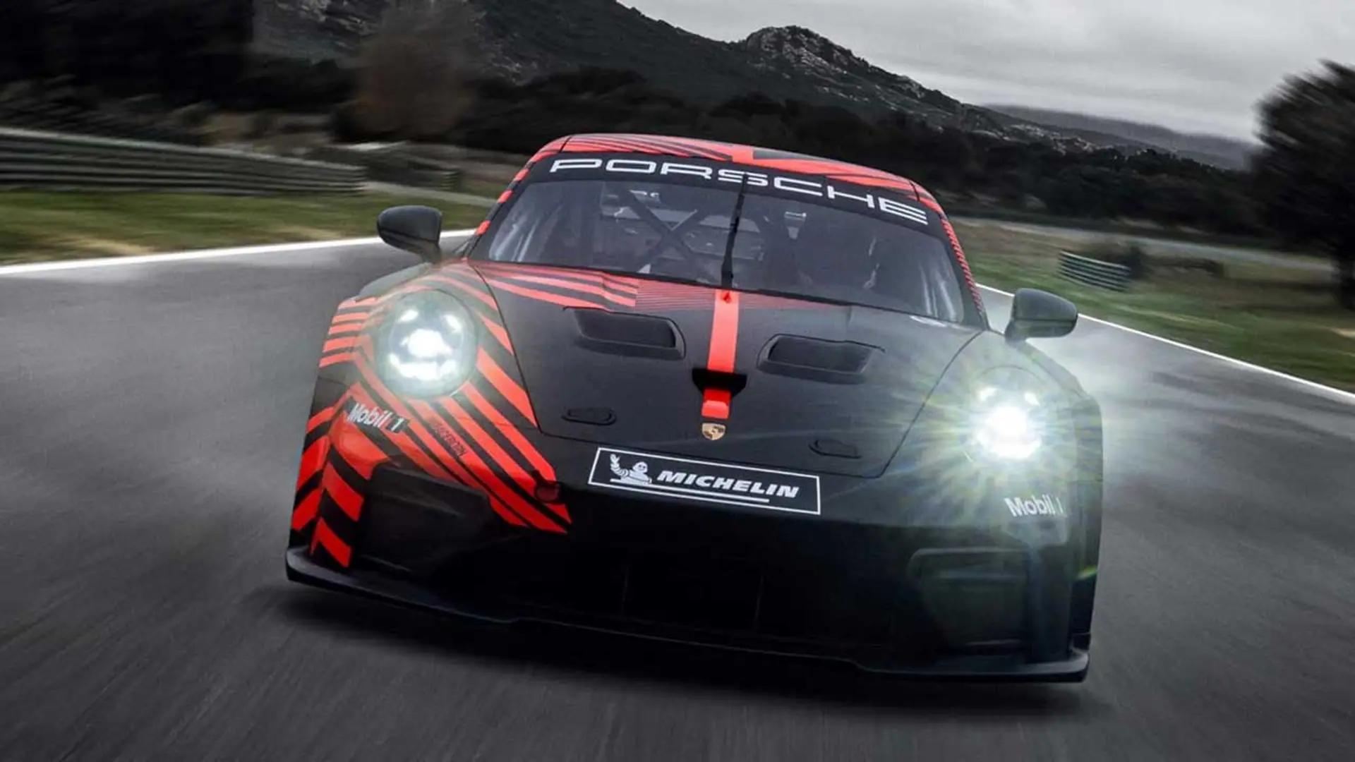 پورشه 911 GT4 R