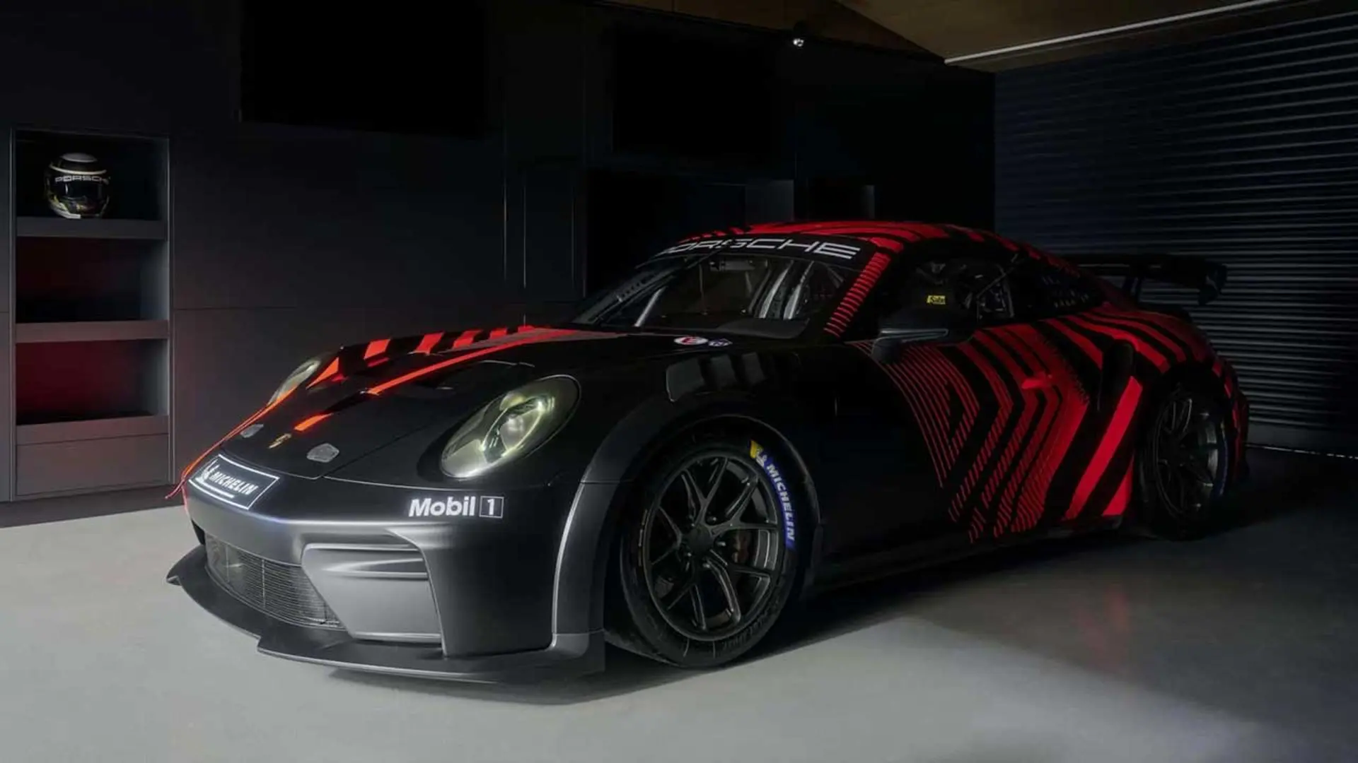 پورشه 911 GT4 R
