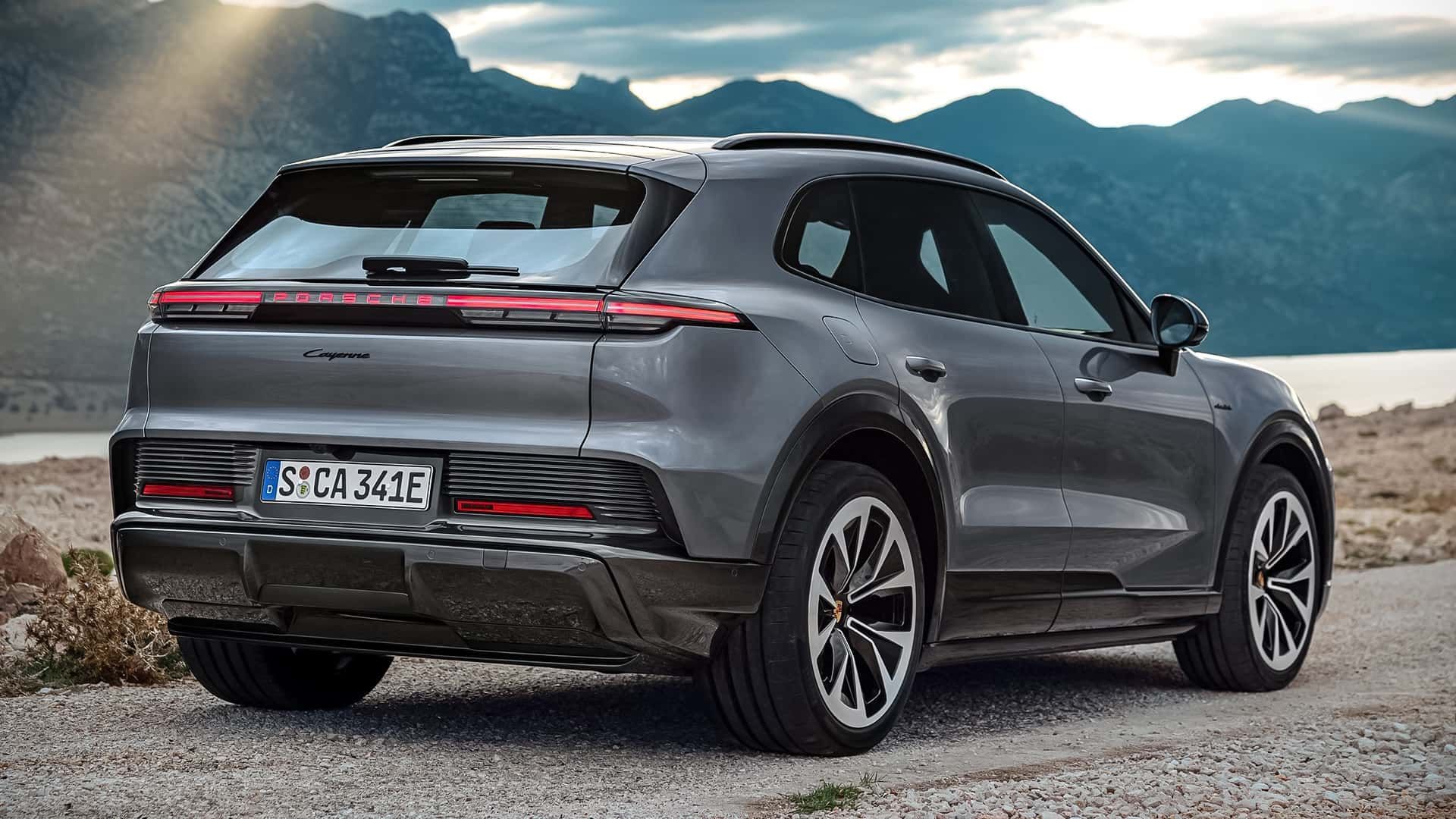 پورشه کاین برقی