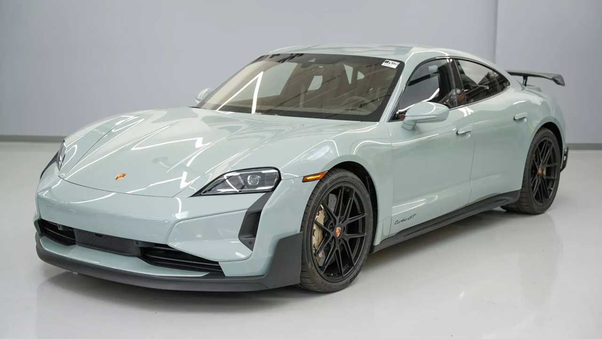 پورشه تایکان توربو GT