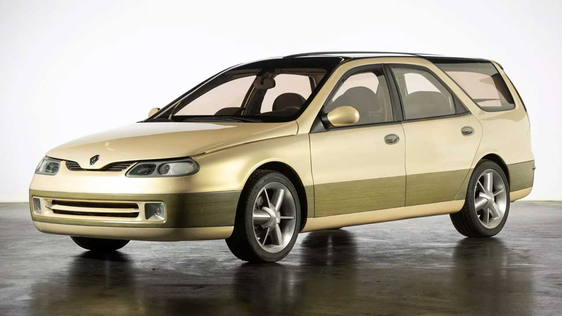 حراج خودروهای مخفی رنو