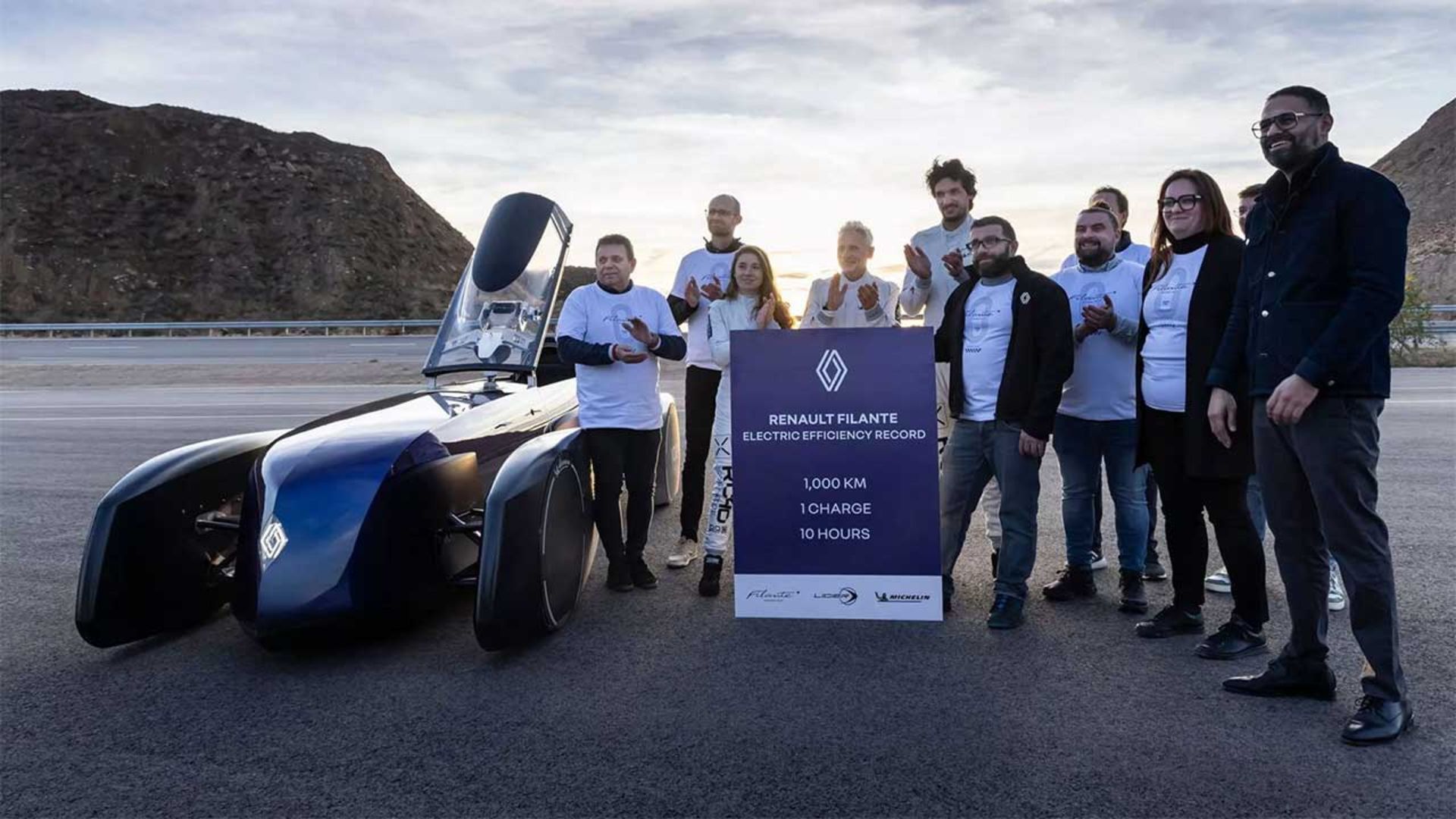 رکوردشکنی خودروی برقی رنو