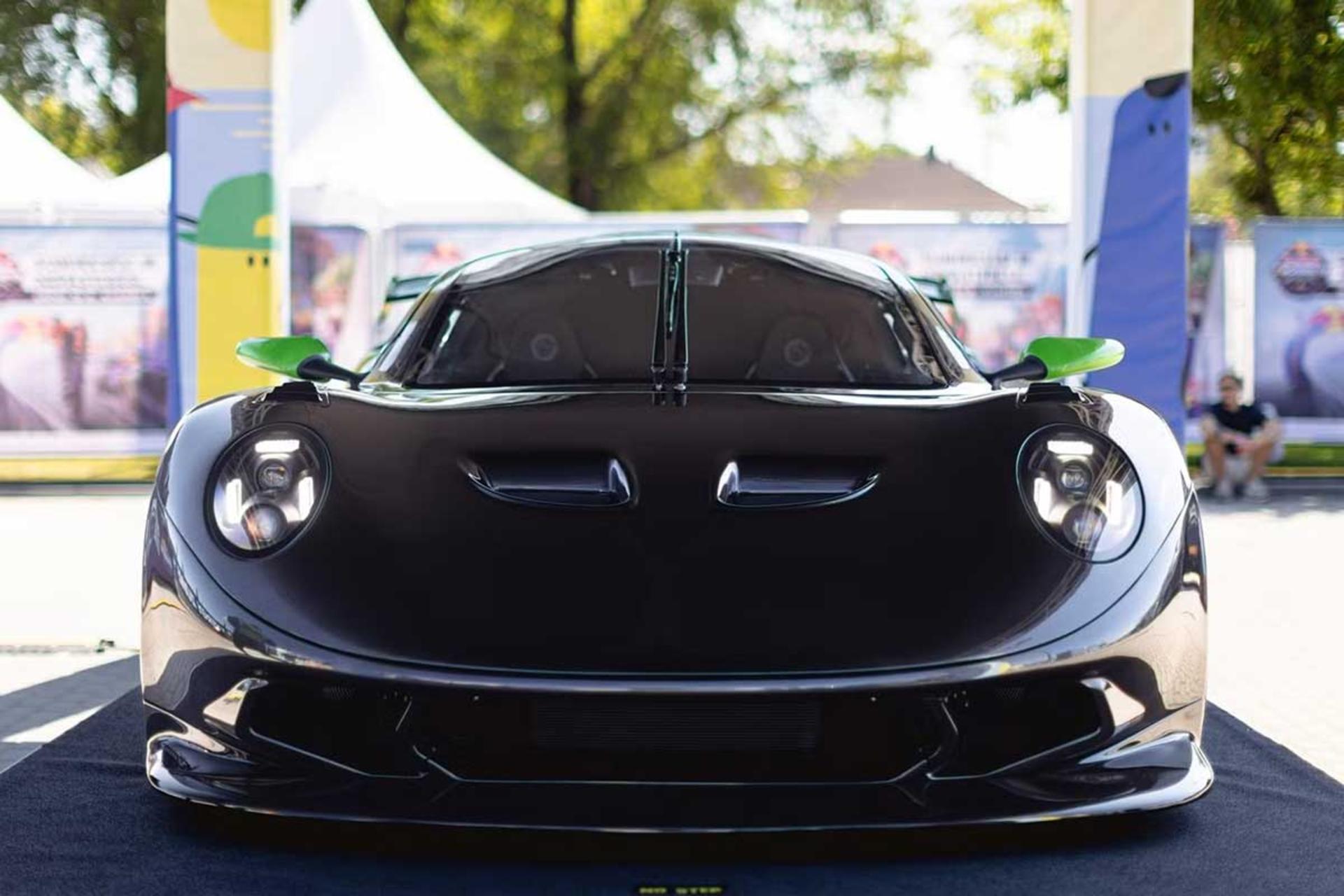 راینو ریسینگ RR01 