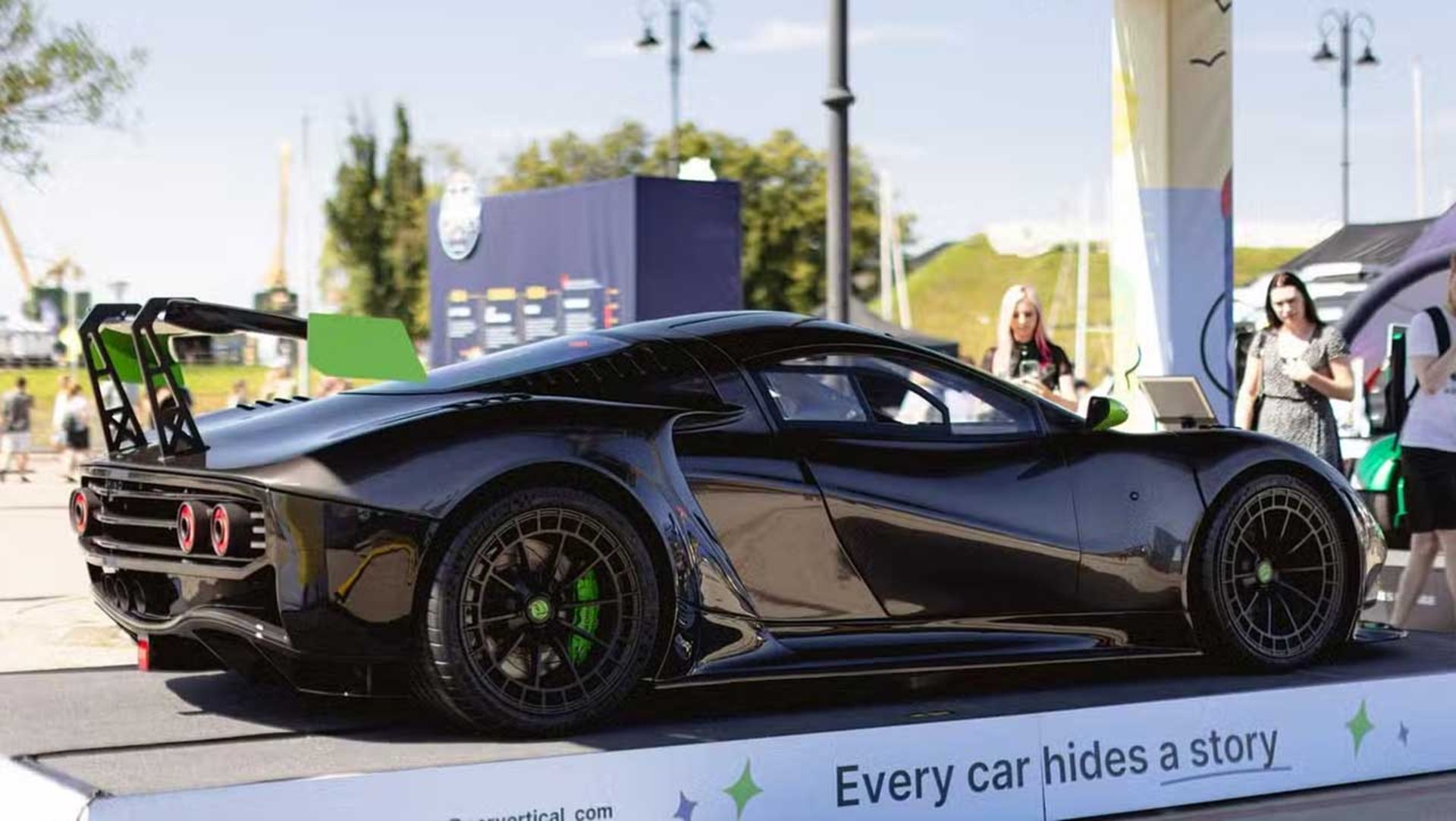 راینو ریسینگ RR01 