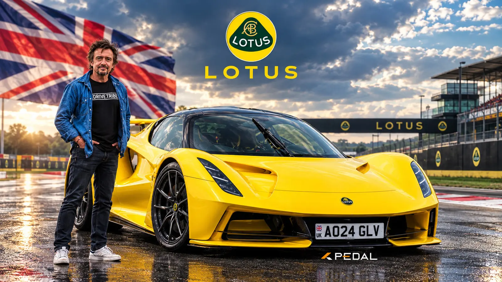 ریچارد هموند (Richard Hammond) در کنار خودروی زرد رنگ لوتوس اوایا (Lotus Evija)