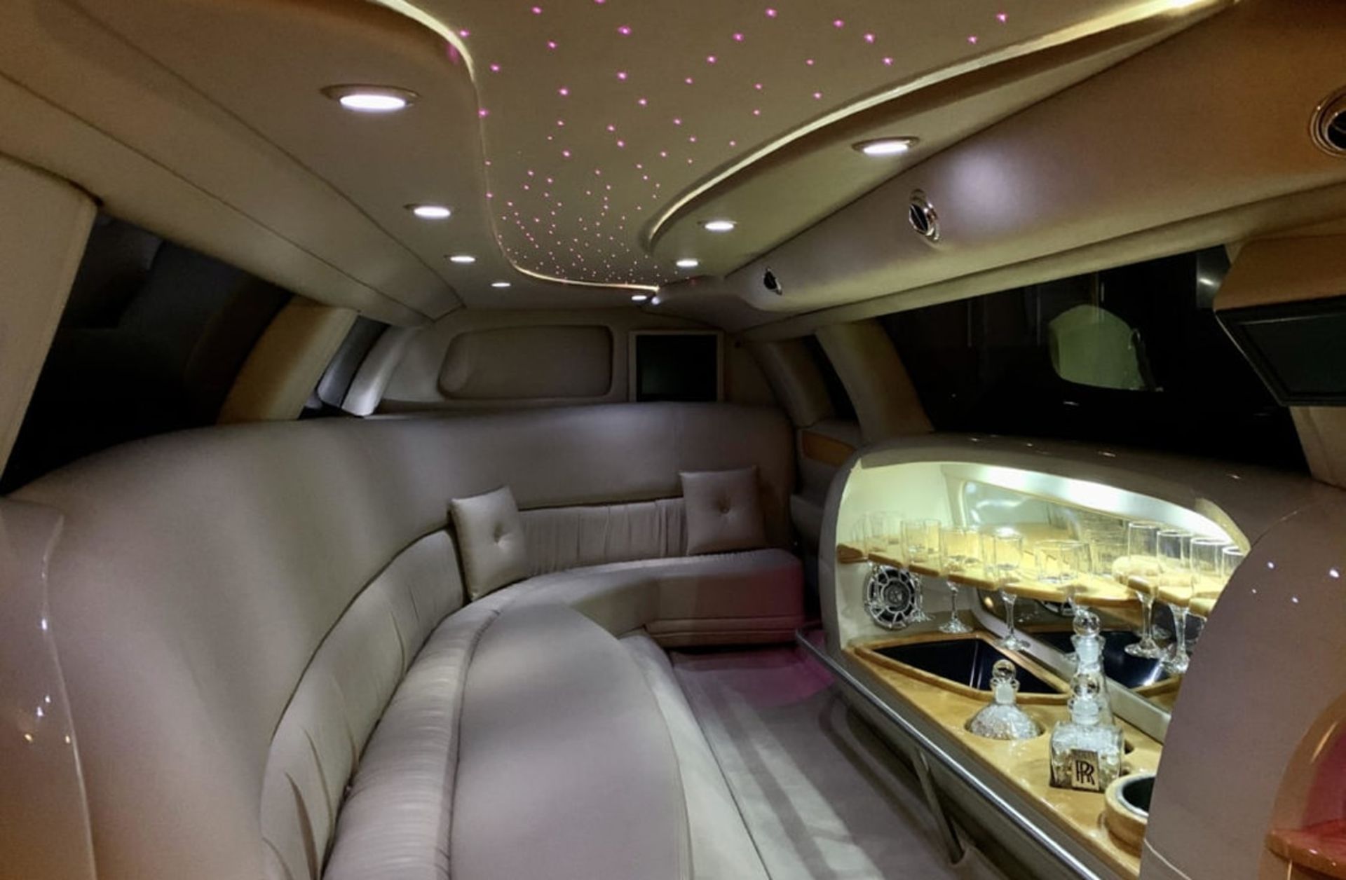 کابین رولزرویس لیموزین
