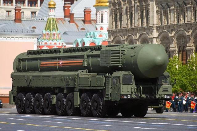موشک rs-28 sarmat satan-ii روسیه