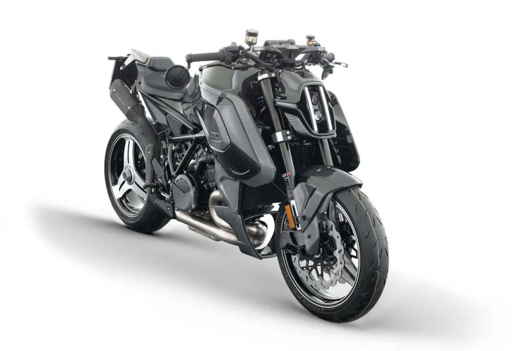 موتورسیکلت اسپرت برابوس راکت 1400r سیاه