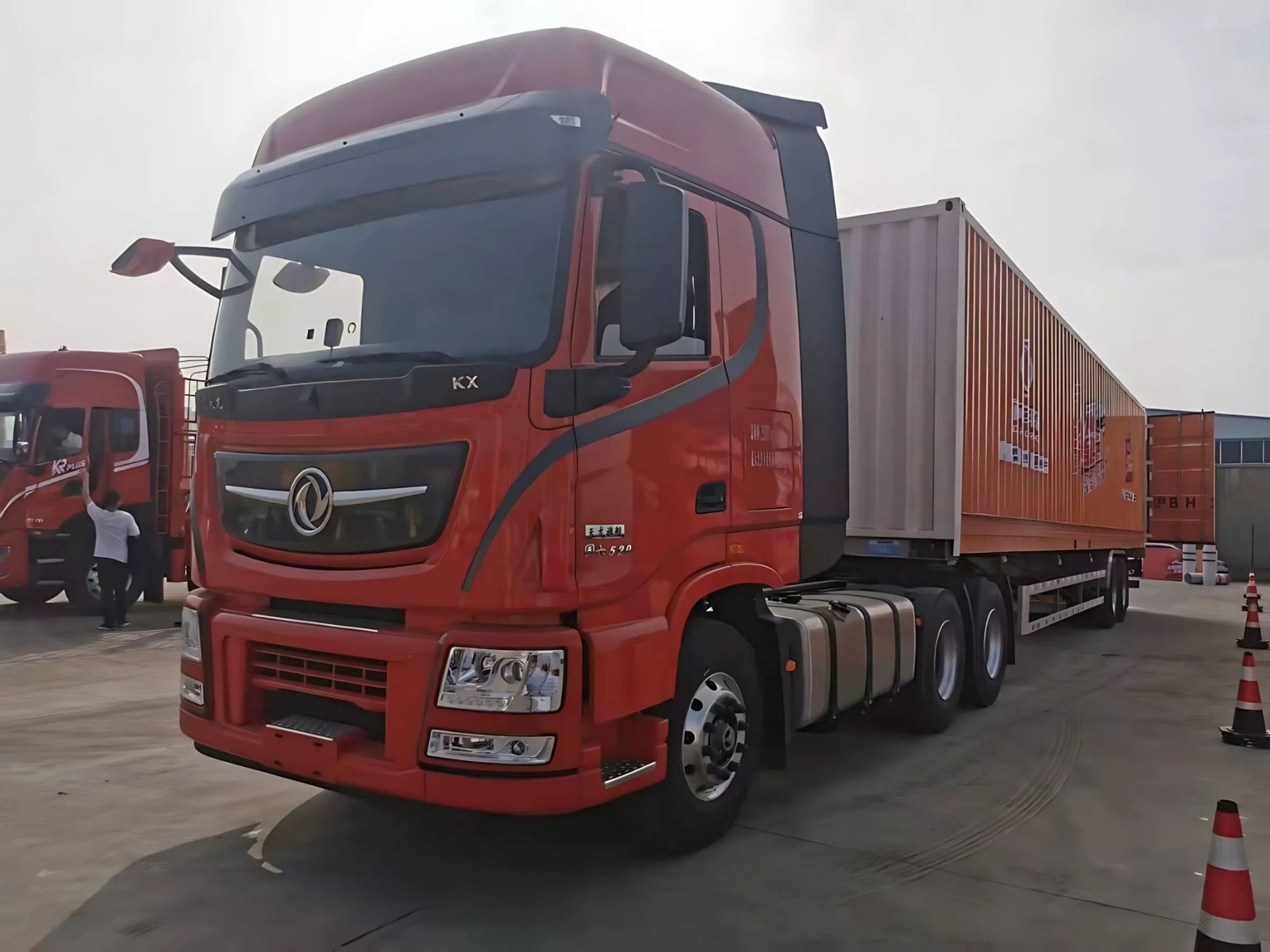 کامیون دانگ فنگ آرتا kx520