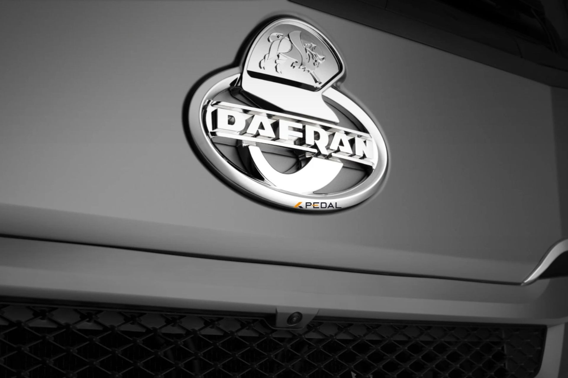 نشان کامیون باری دافران 380