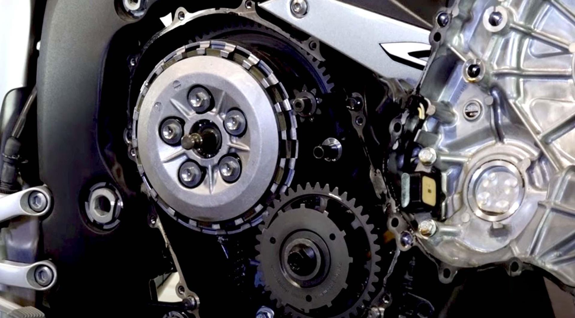 اسلیپر کلاچ موتور