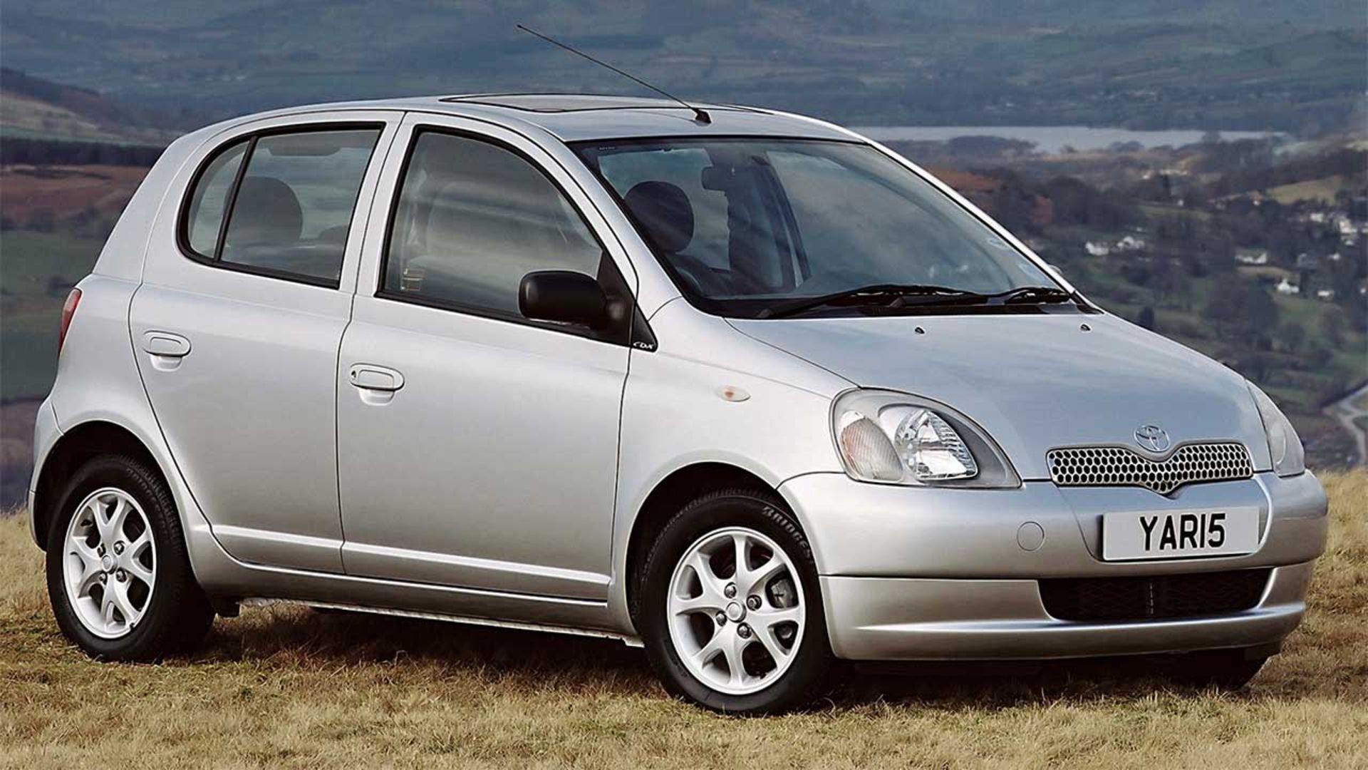 تویوتا یاریس 