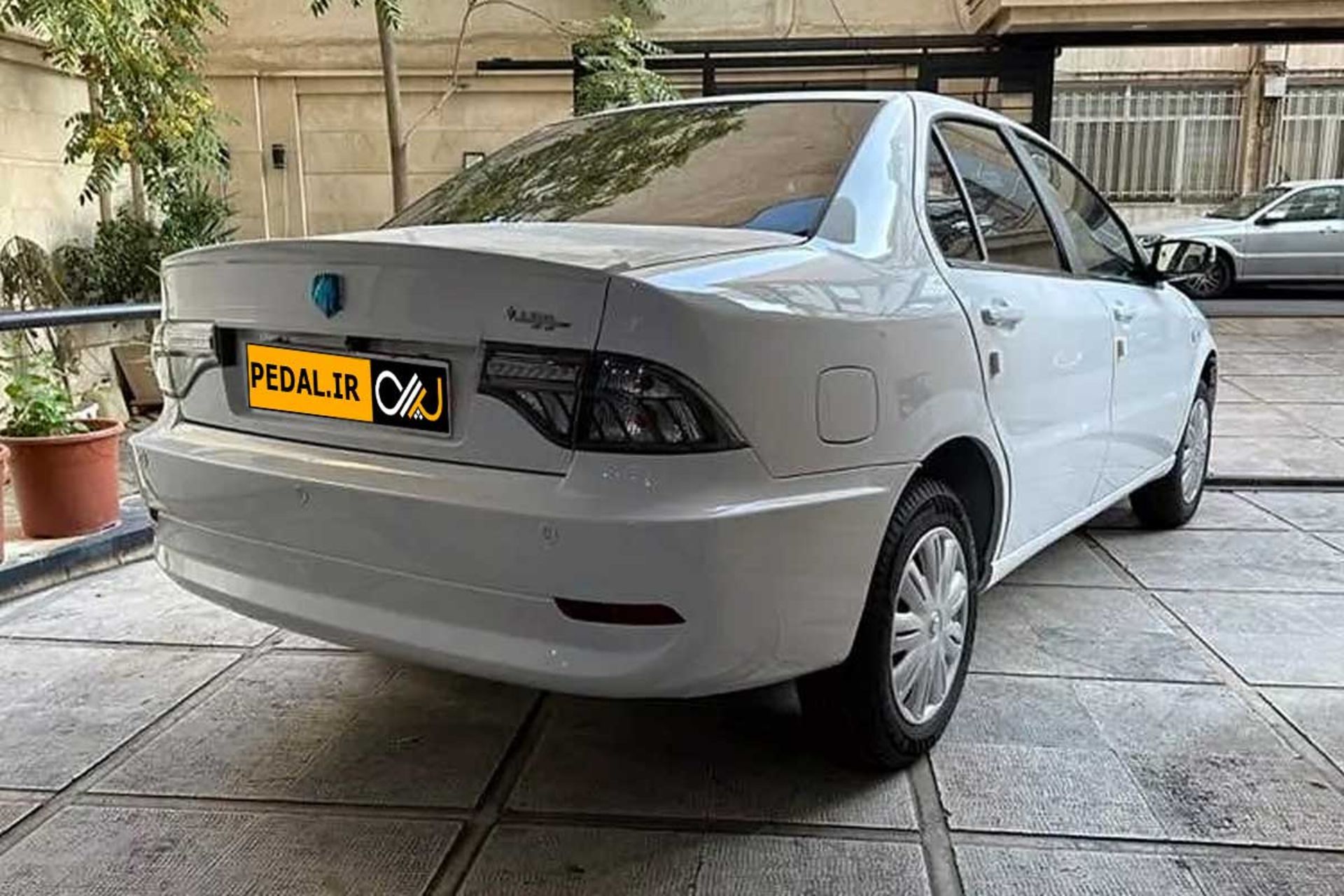 چراغ عقب سورن پلاس