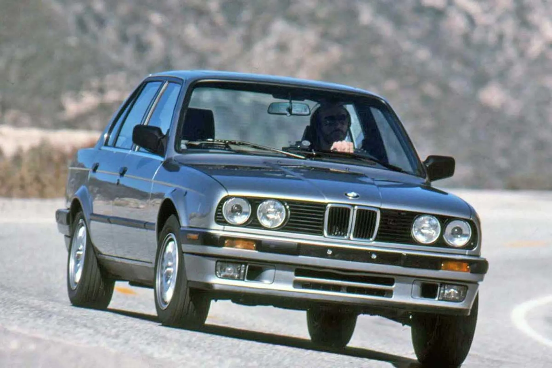ب‌ام‌و 325i