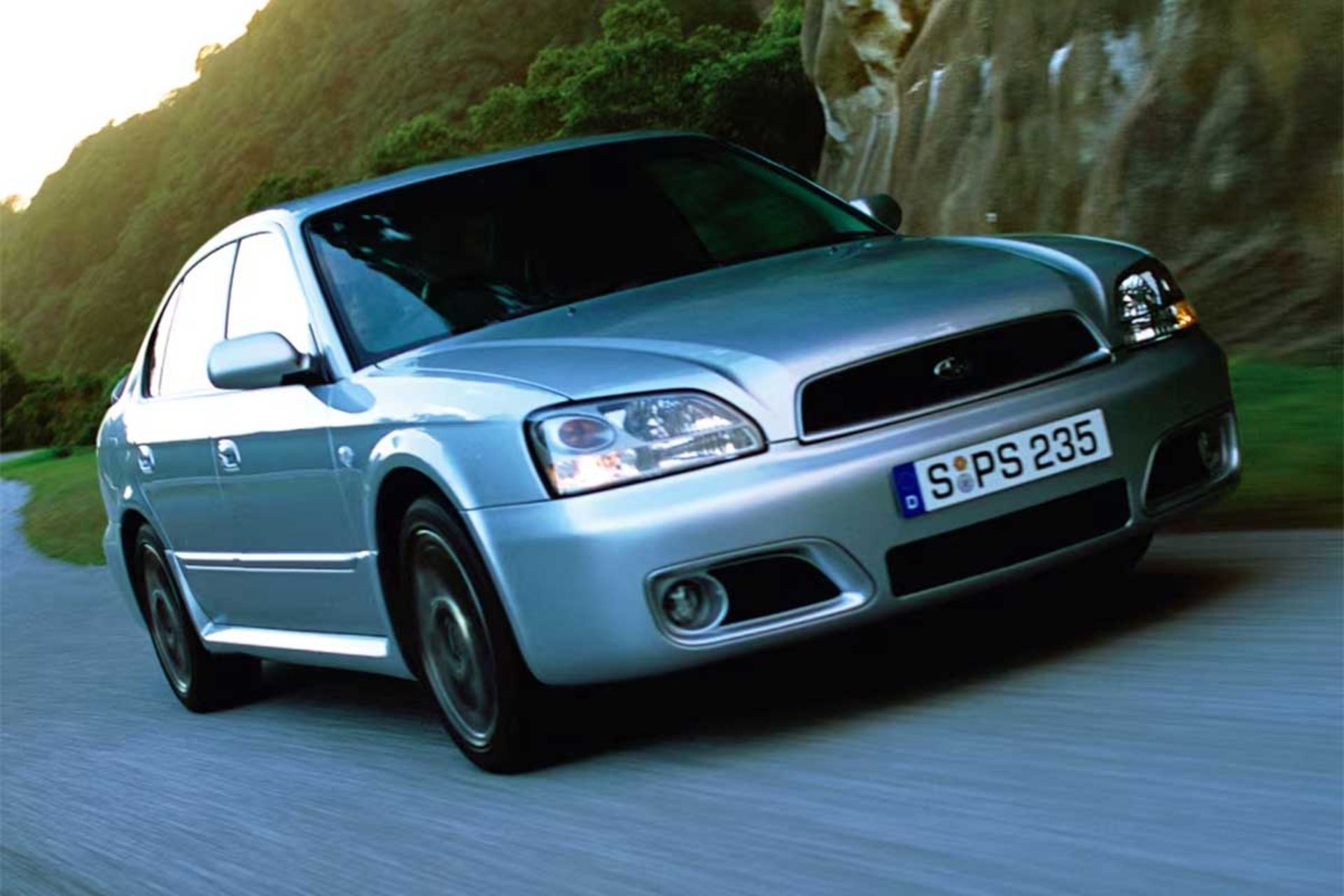 سوبارو لگاسی B4 بلیتزن 