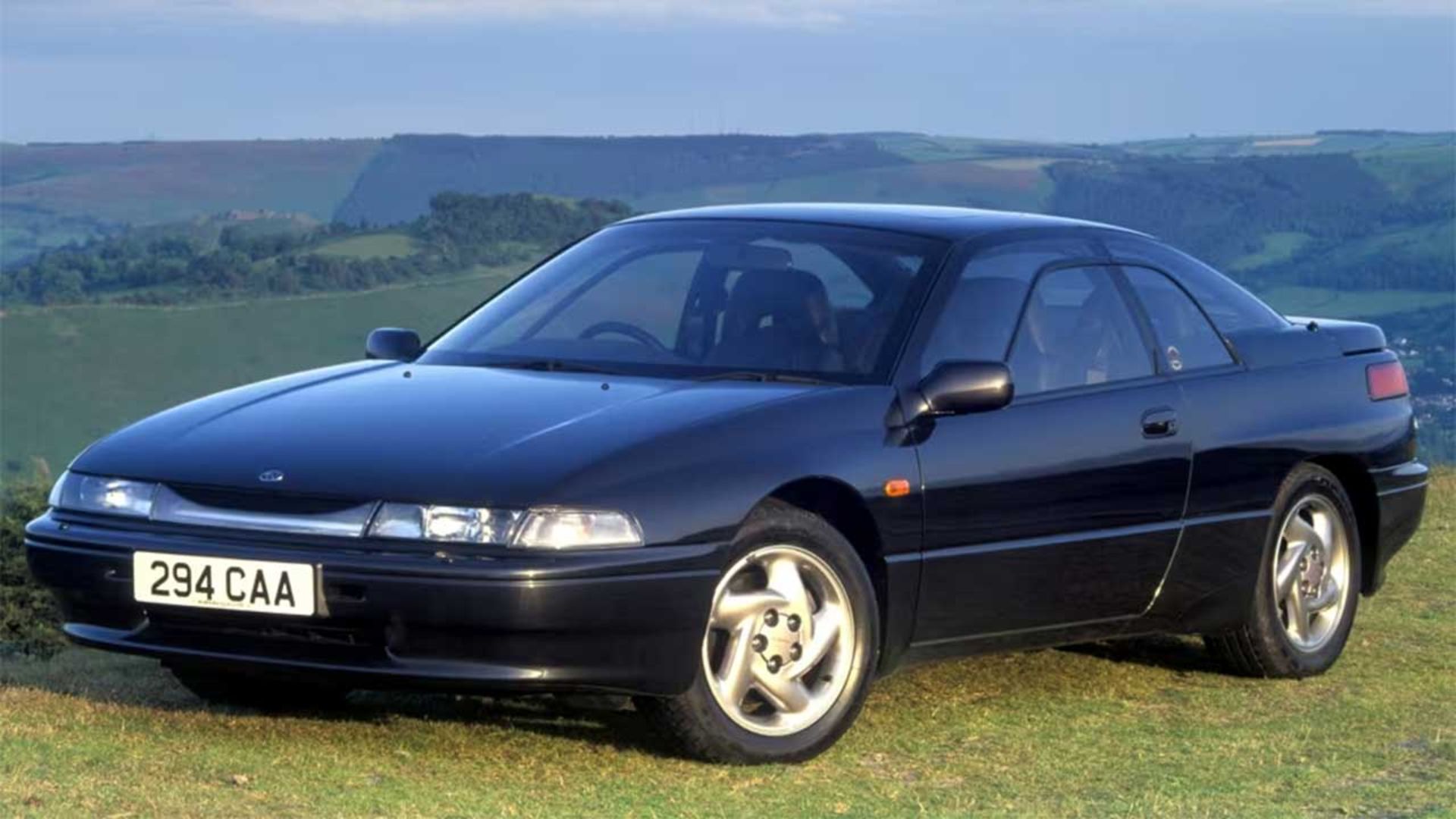 سوبارو SVX
