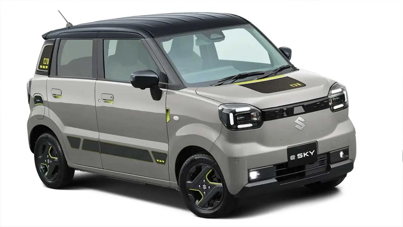 خودروی برقی سوزوکی (Suzuki Sky) با بدنه خاکستری و سقف مشکی