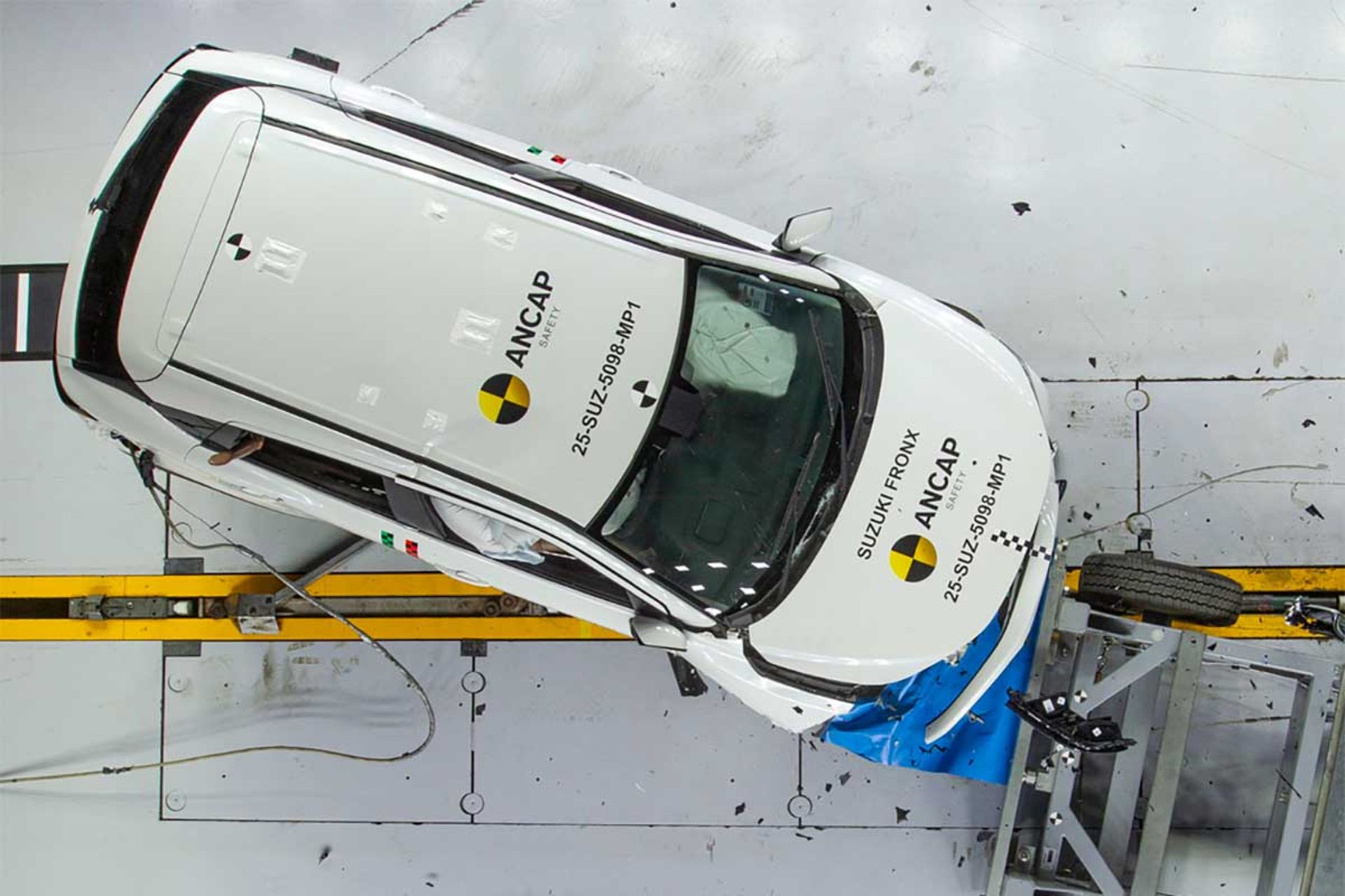 آزمون تصادف سوزوکی فرانکس