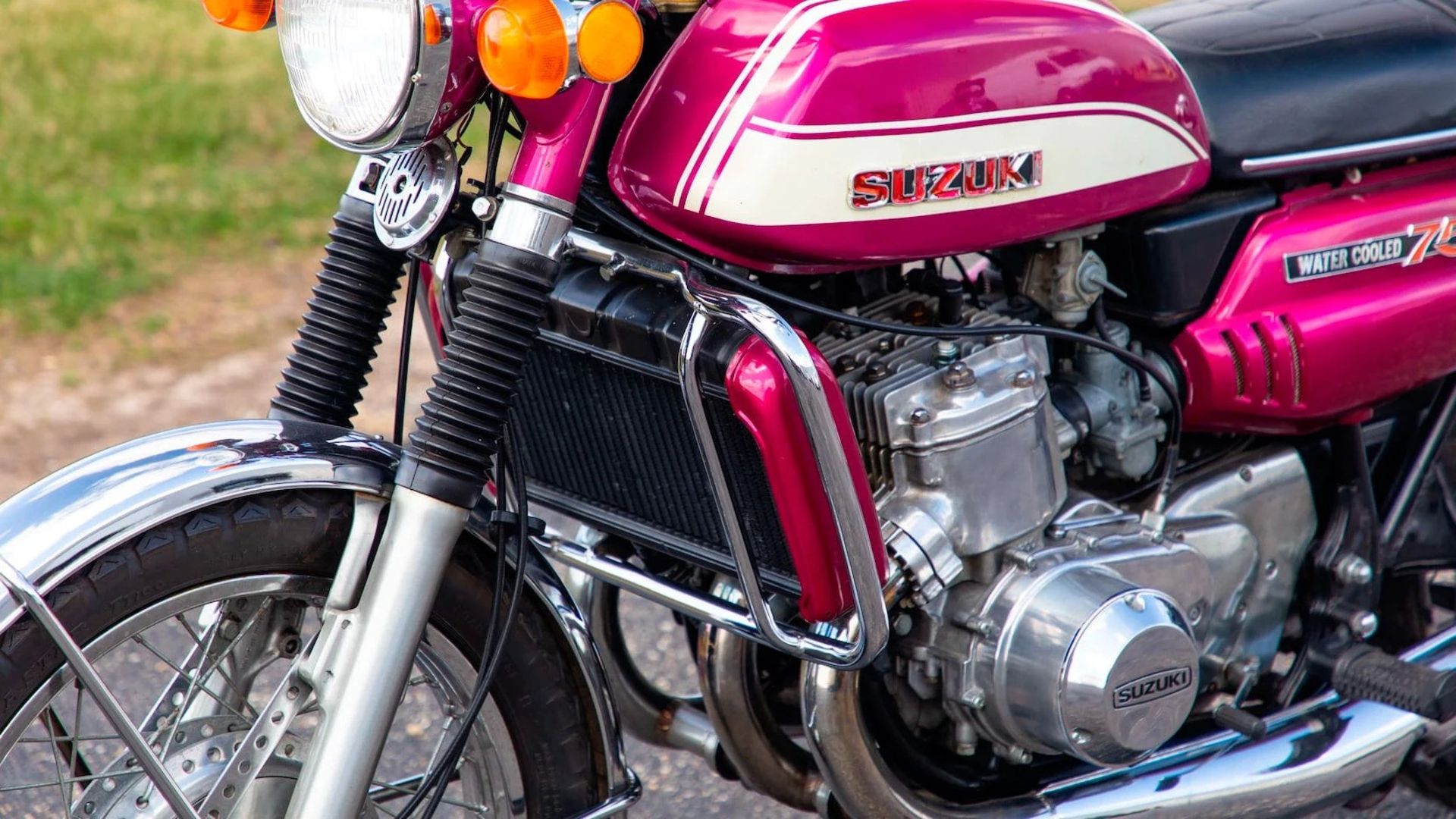 سوزوکی آب خنک