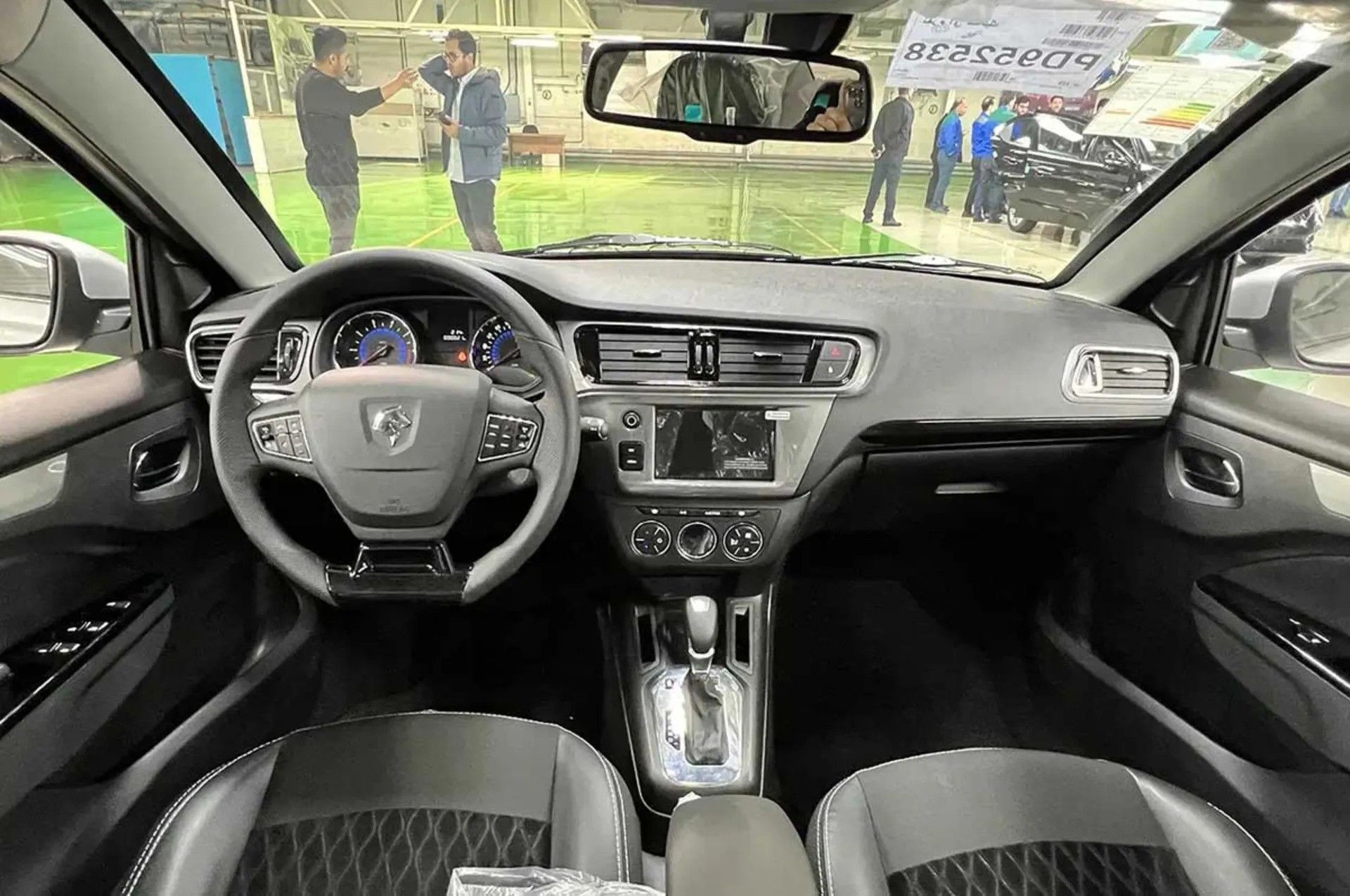 نمای داخلی تارا