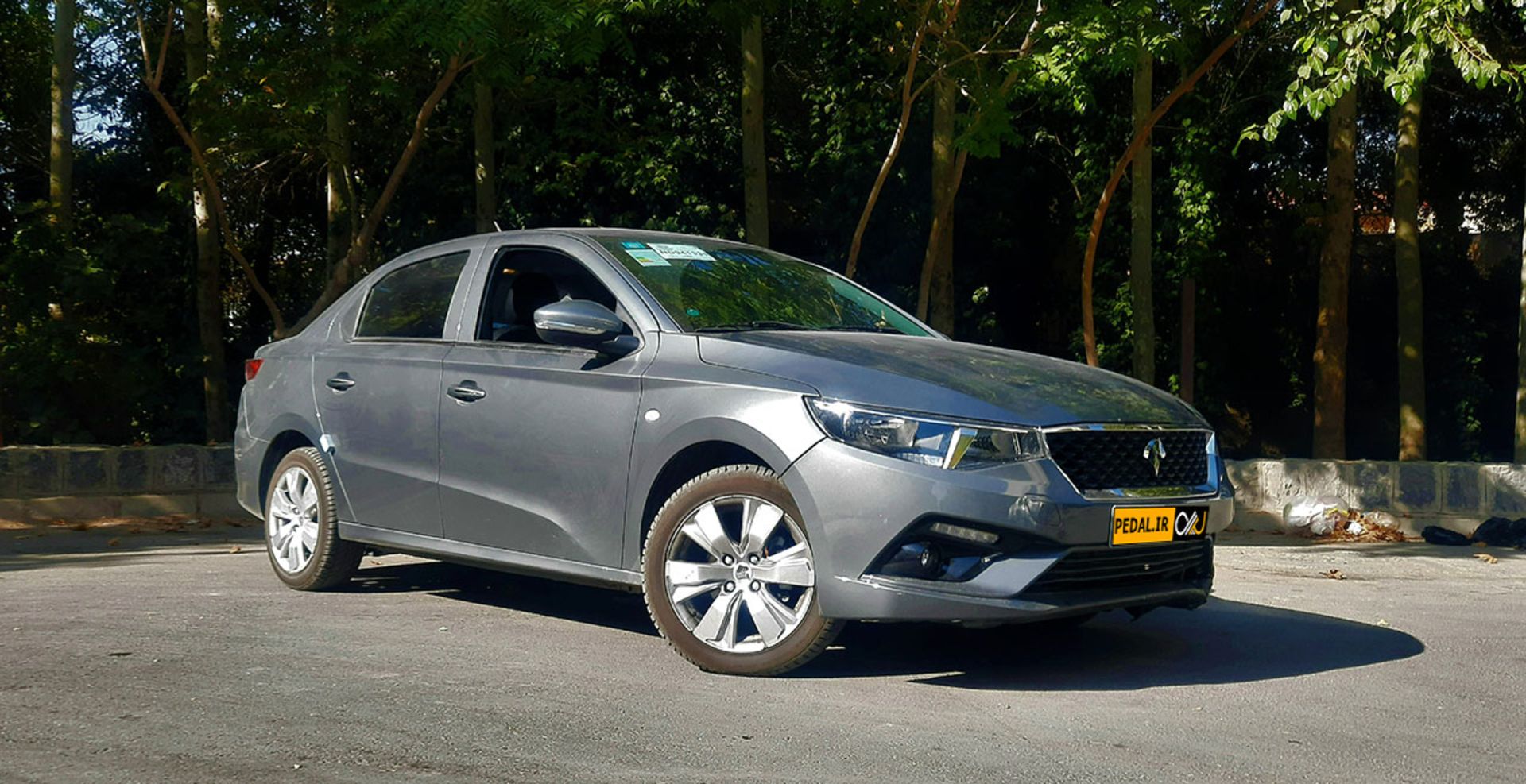 نمای جلوی تارا اتوماتیک