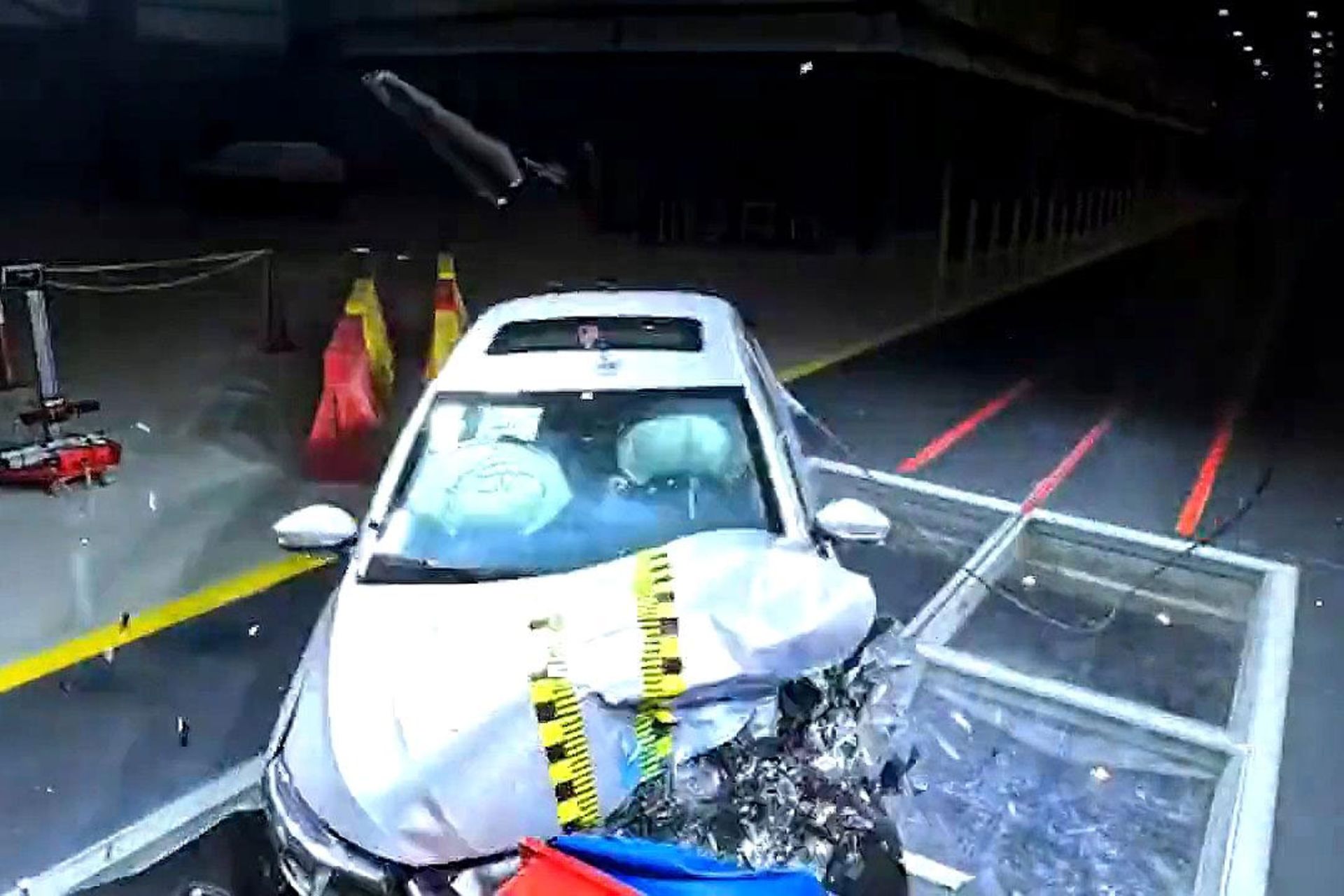 تست تصادف تارا توربو توسط ایران خودرو