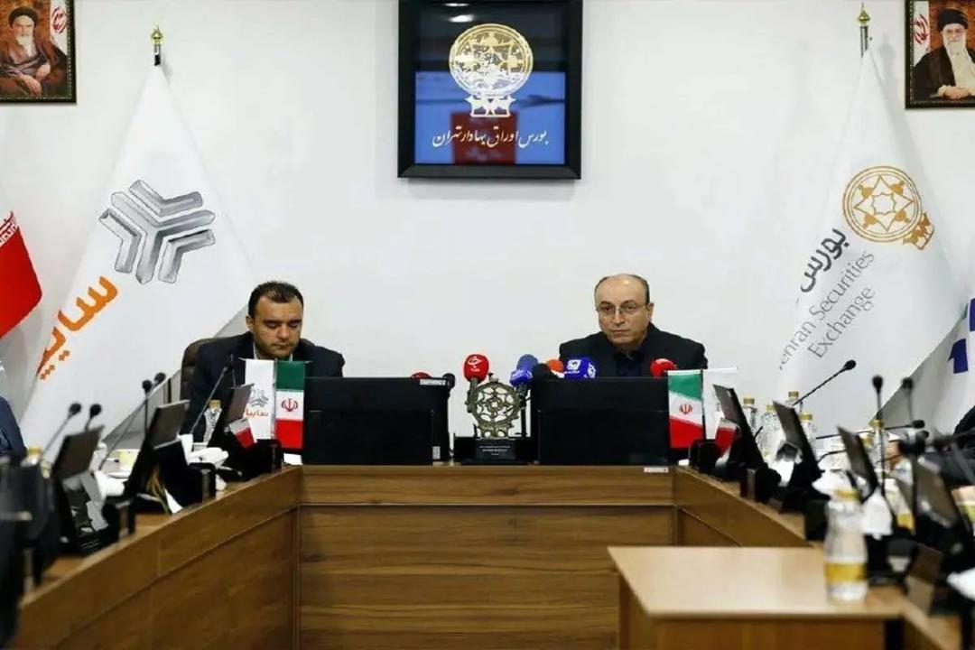 نشست خبری مدیرعامل سایپا در بورس اوراق بهادار تهران