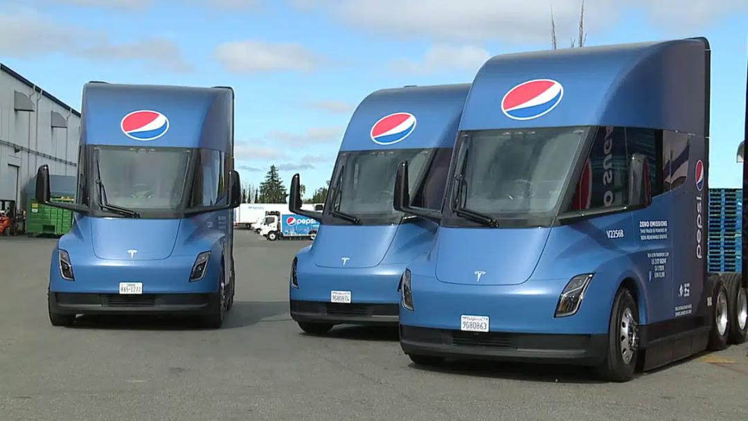 tesla semi pepsi
