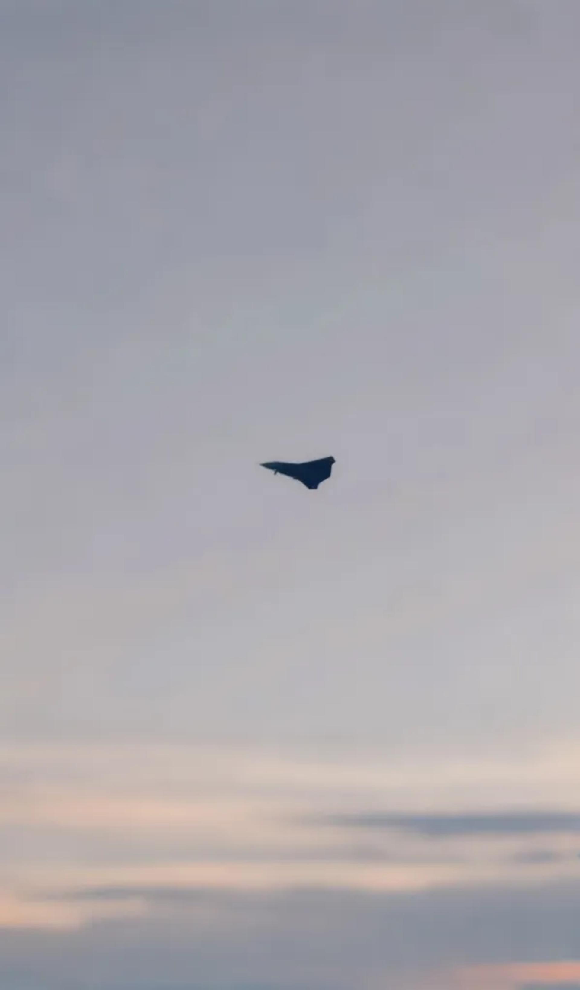 تصویر جنگنده چینی